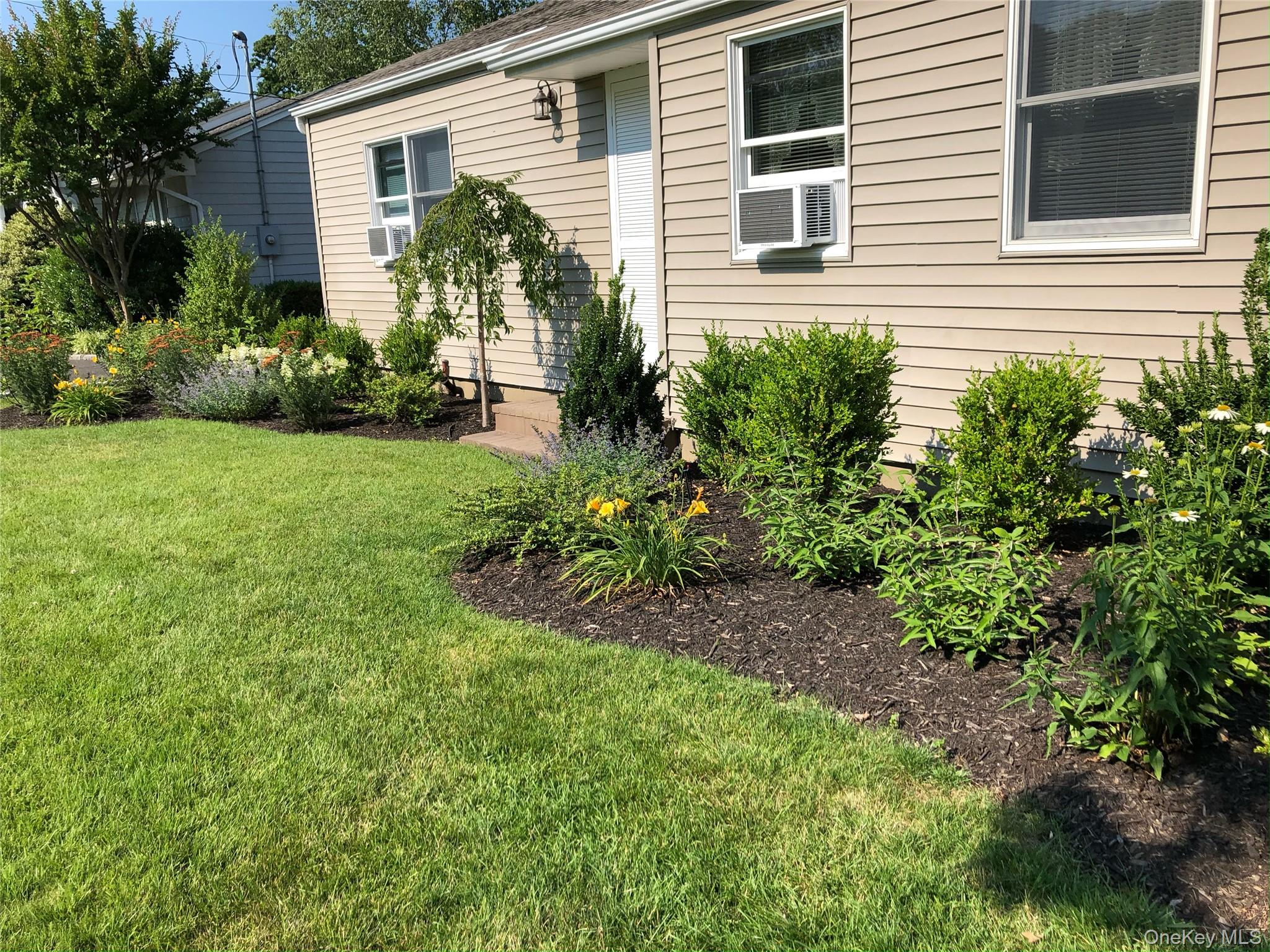 #3 photo, 17 Ellington Drive, سوفولك East Northport , NY 11731