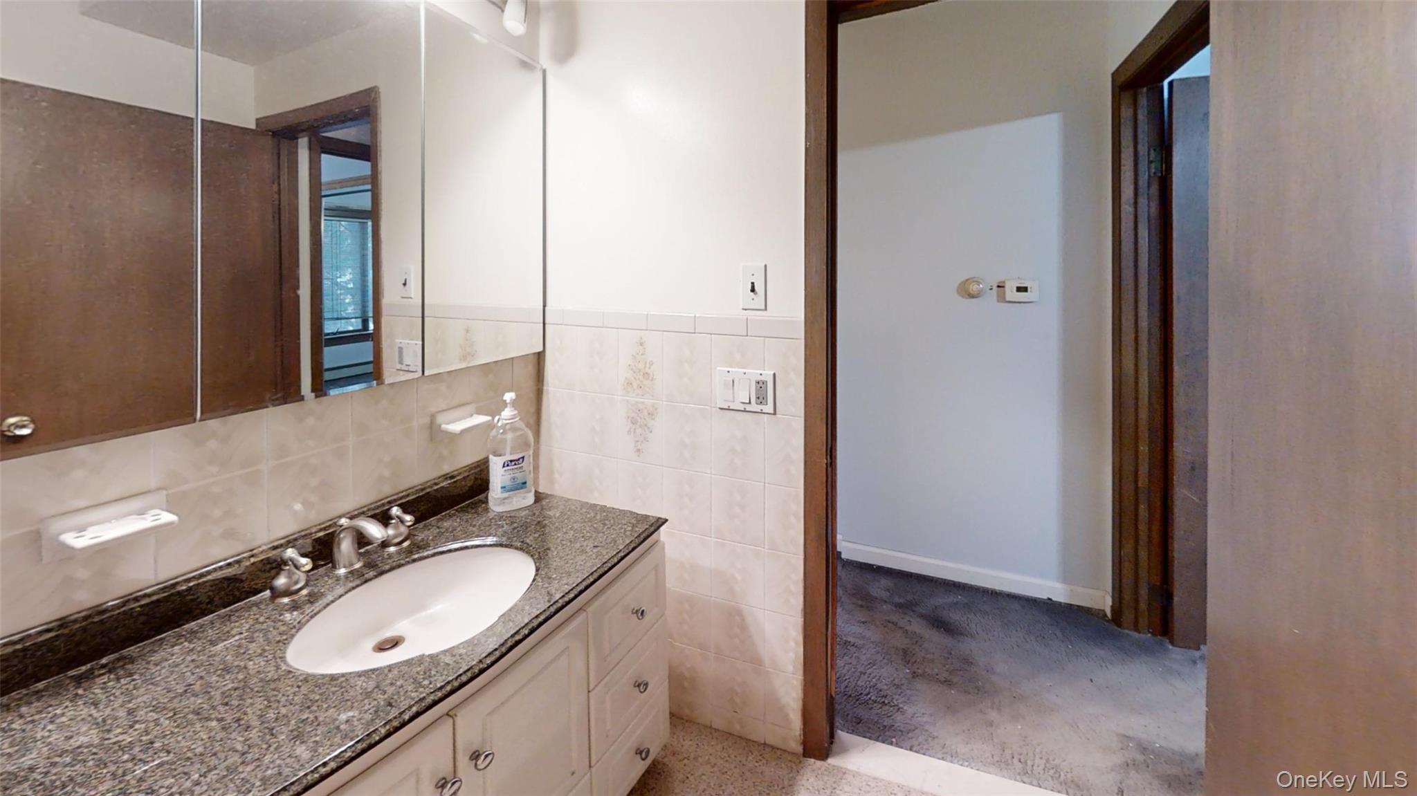 #12 photo, 217 Lincoln Avenue, Rockville Centre , NY 11570