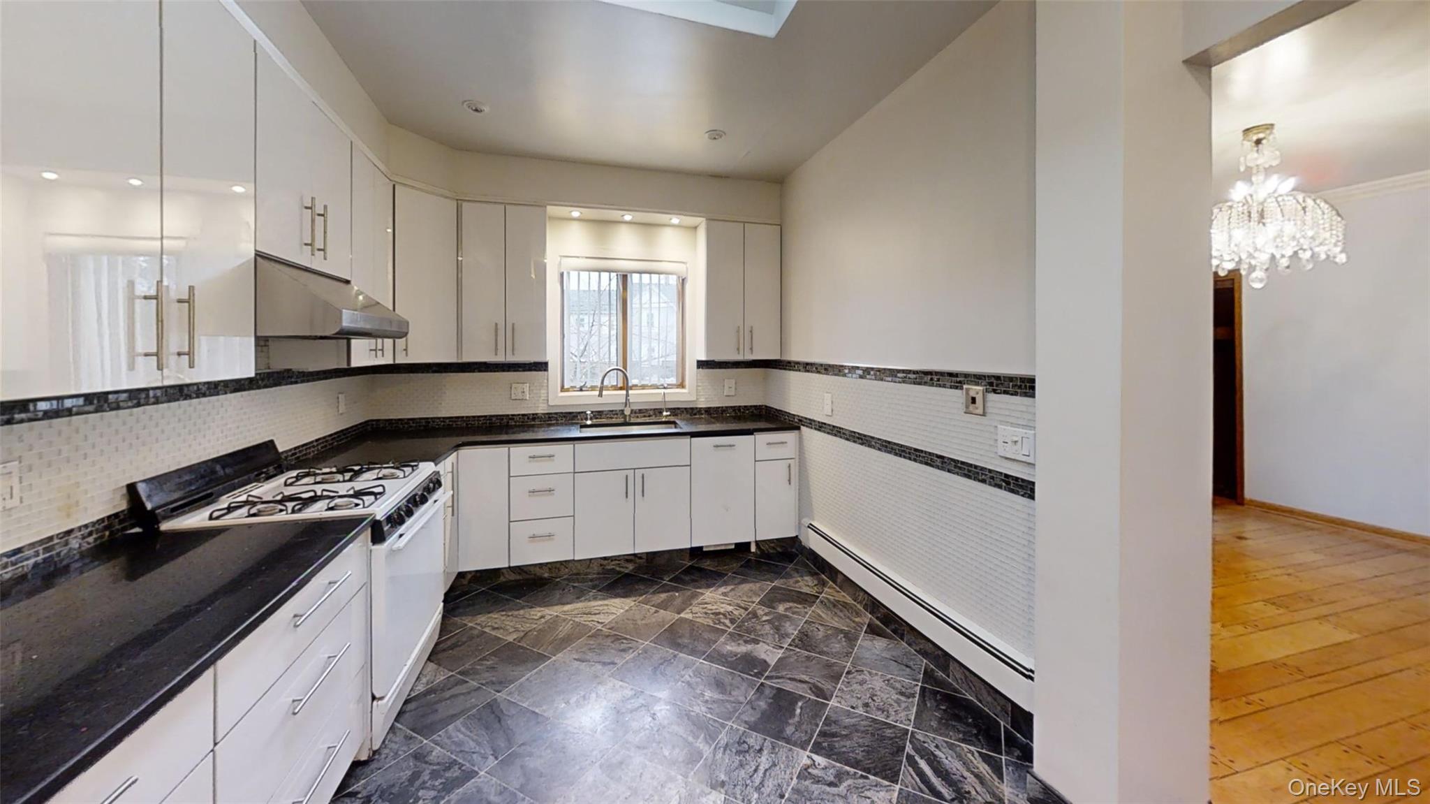 #8 photo, 217 Lincoln Avenue, Rockville Centre , NY 11570