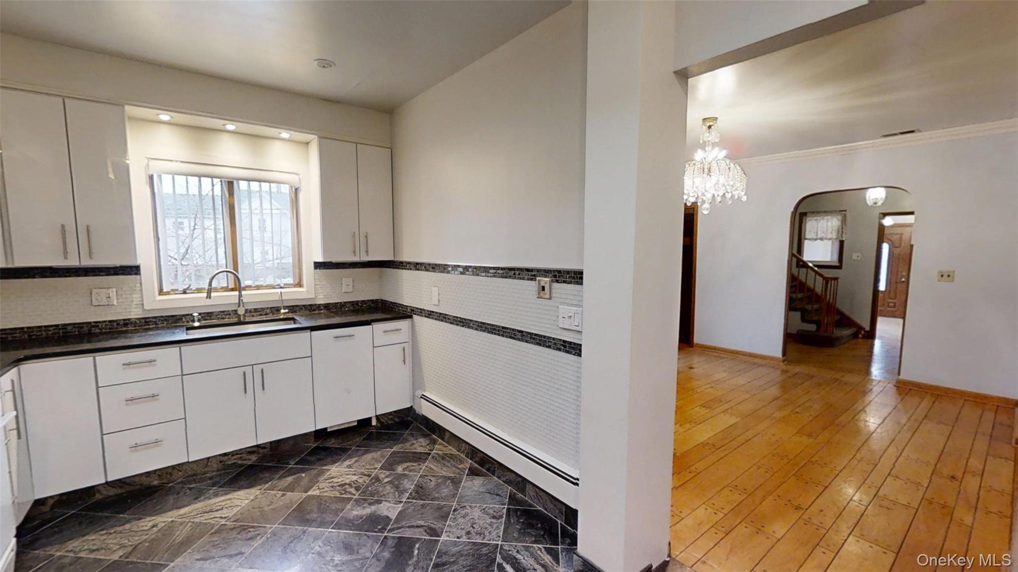 #9 photo, 217 Lincoln Avenue, Rockville Centre , NY 11570