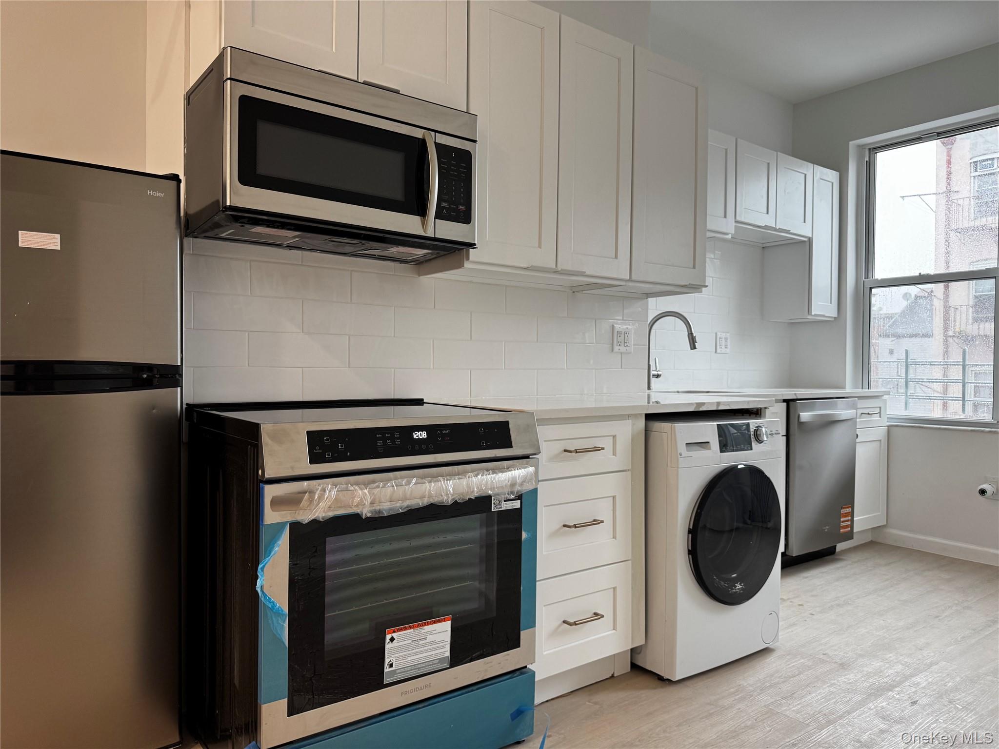 #1 photo, 754 Manhattan Avenue, Brooklyn , NY 11222