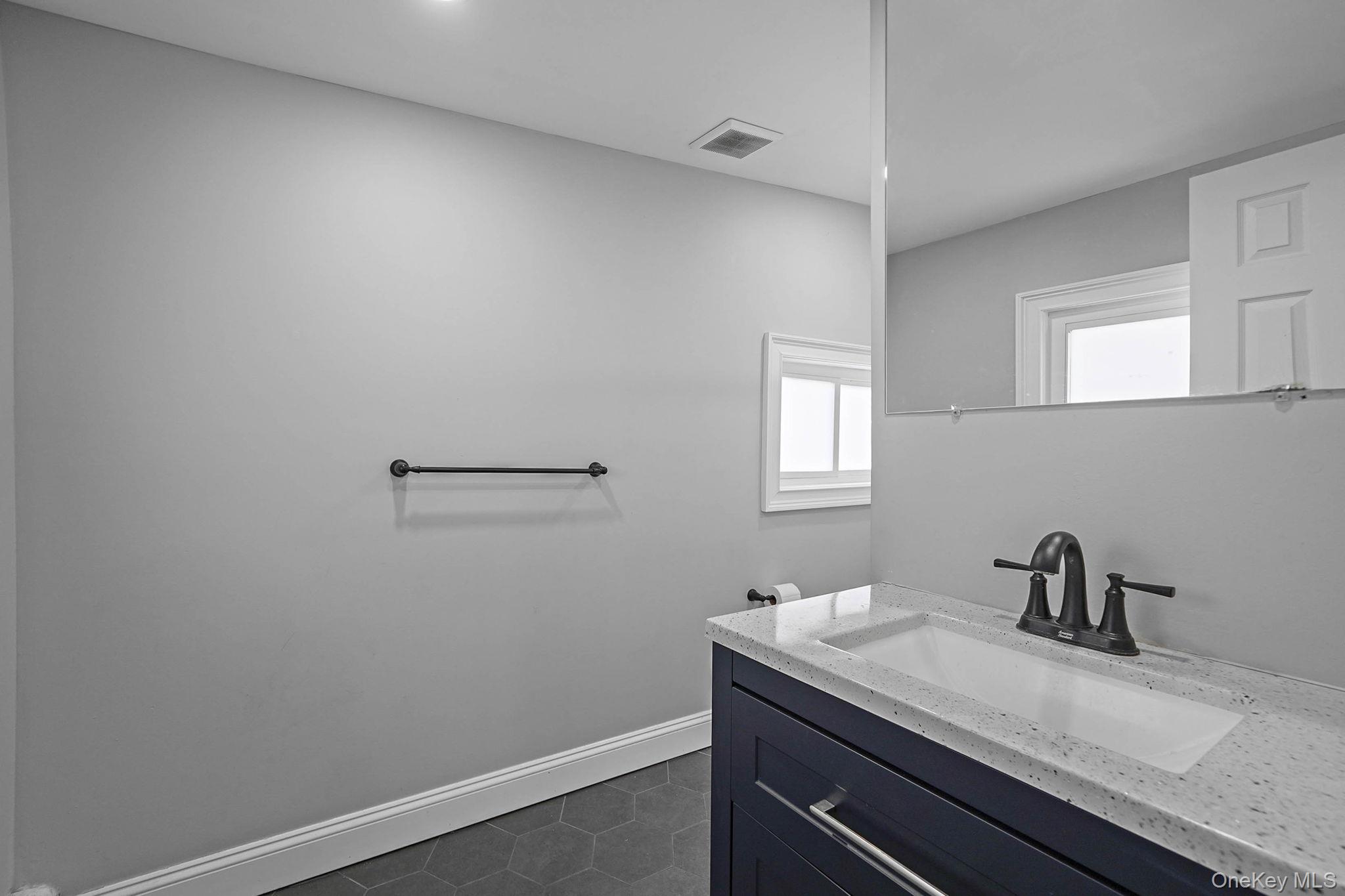 #14 photo, 78 Adirondack Drive, Саффолк ‖ Selden , NY 11784