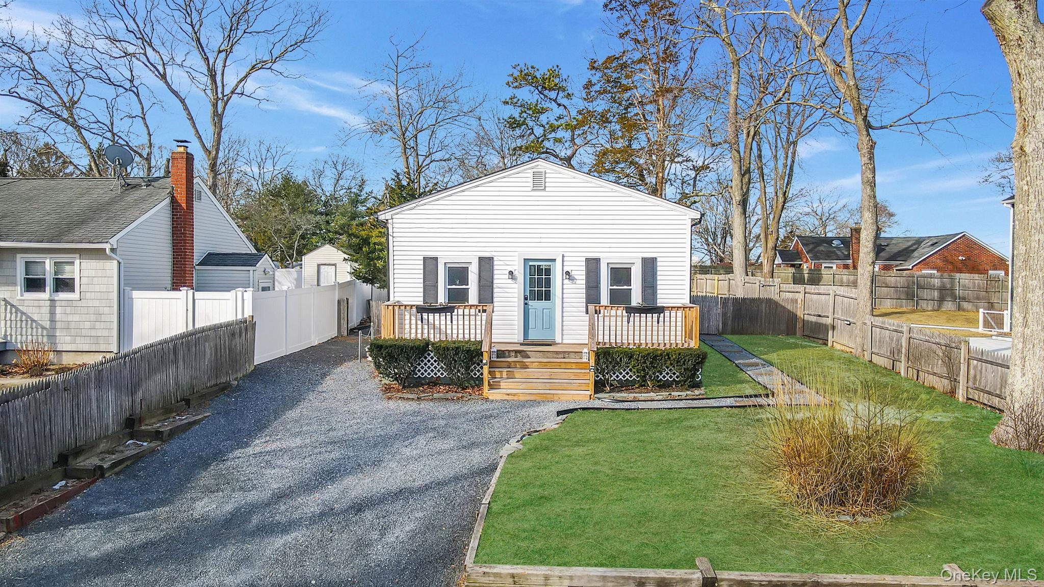 #2 photo, 78 Adirondack Drive, Саффолк ‖ Selden , NY 11784