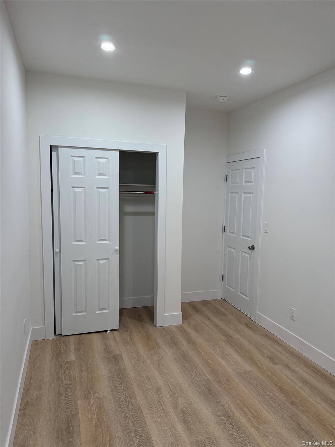 #2 photo, 23801 Braddock Avenue, कुईंस Bellerose , NY 11426