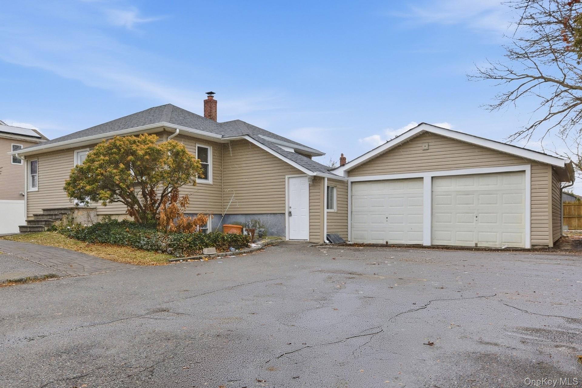 #2 photo, 633 7th Street, West Babylon , NY 11704