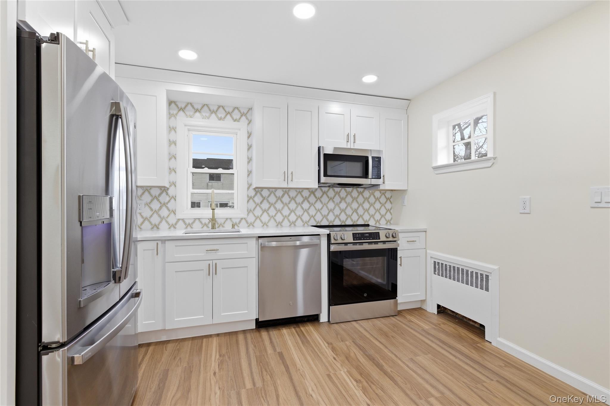 #8 photo, 633 7th Street, West Babylon , NY 11704