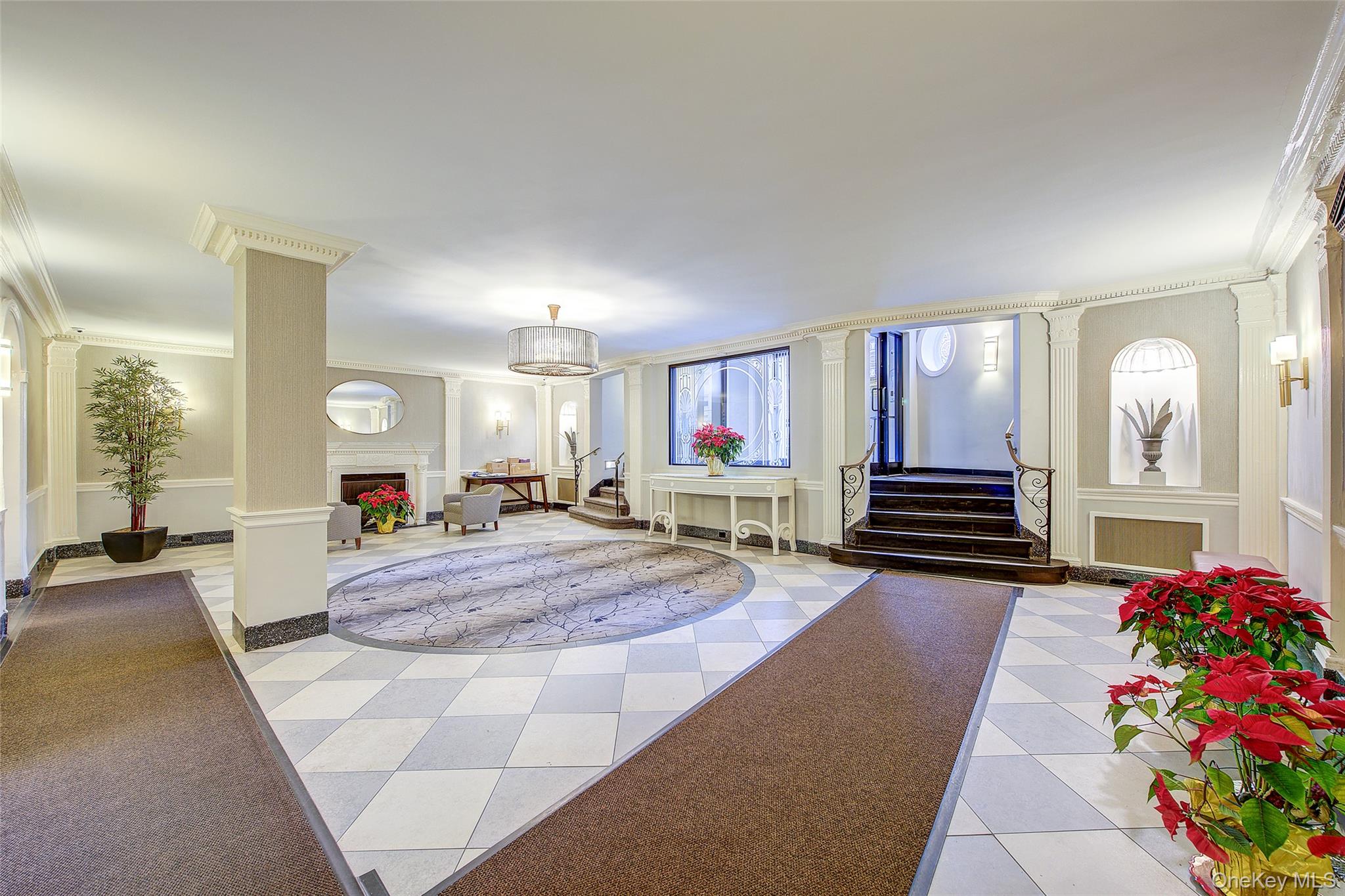 #11 photo, 110-55 72 Road, 皇后区 森林小丘 Forest Hills , NY 11375