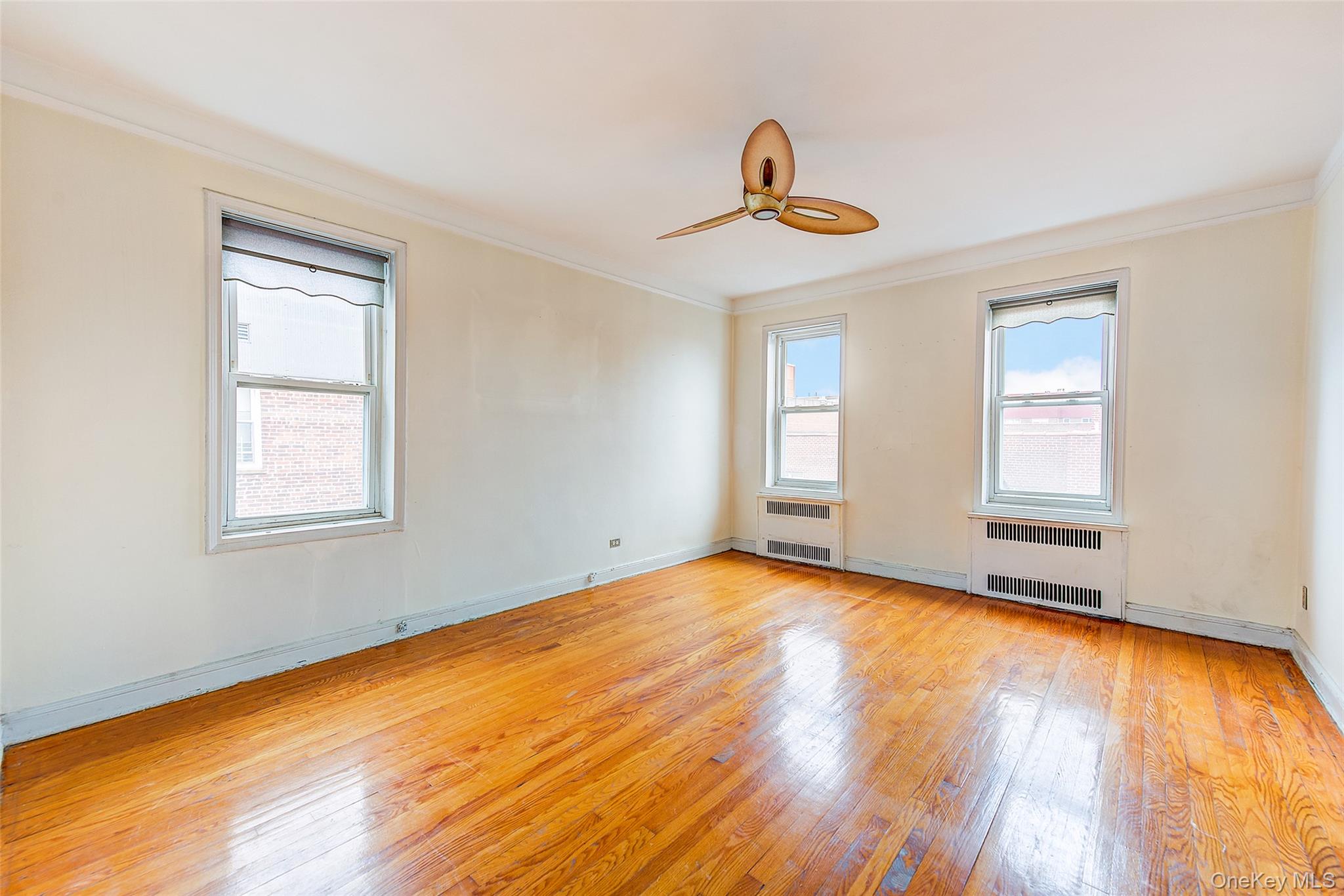 #8 photo, 110-55 72 Road, 皇后区 森林小丘 Forest Hills , NY 11375