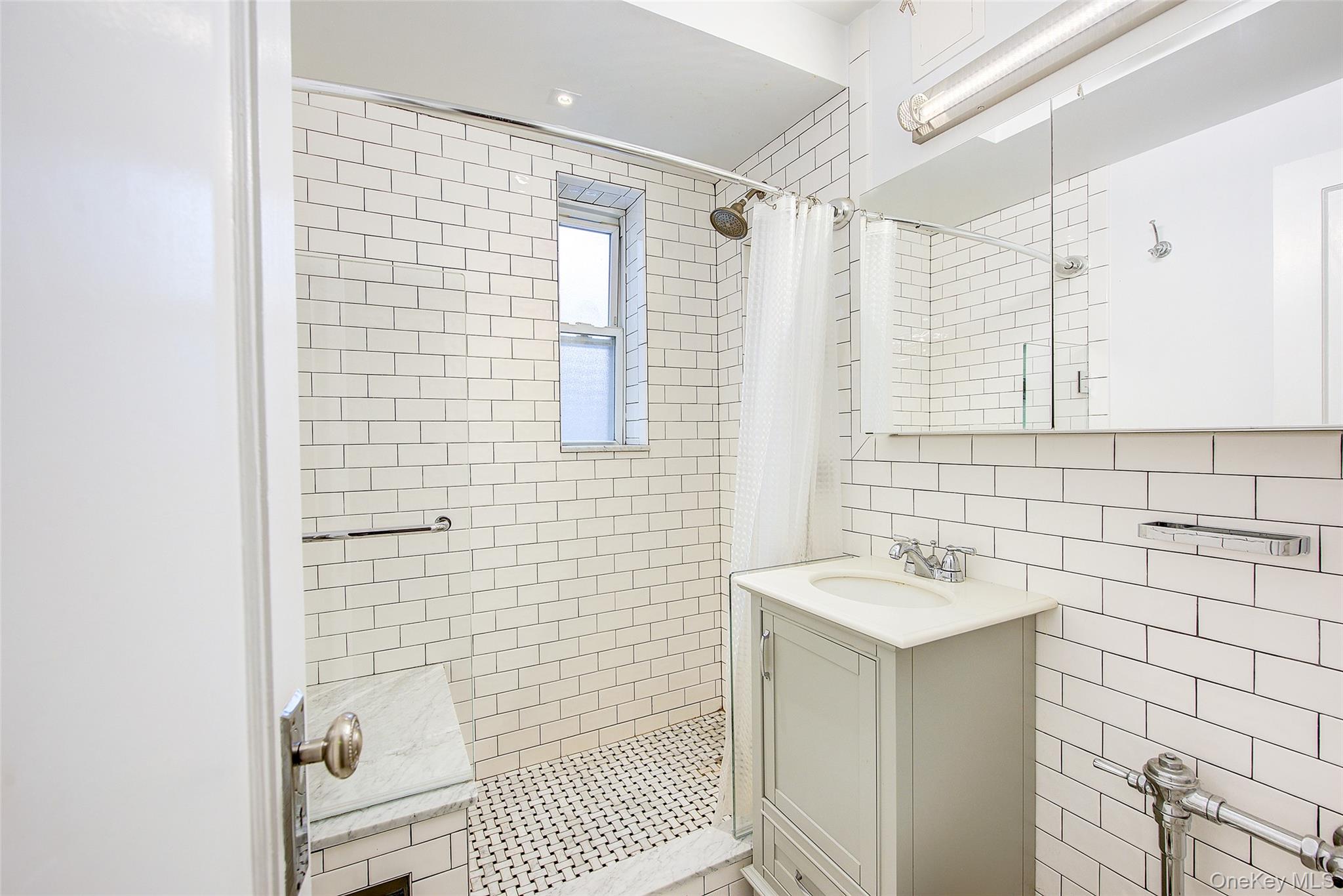 #9 photo, 110-55 72 Road, 皇后区 森林小丘 Forest Hills , NY 11375