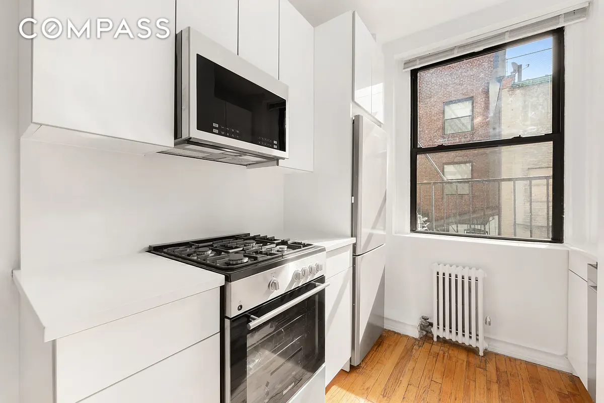 #3 photo, 149 Sullivan Street, SoHo , NY 10012