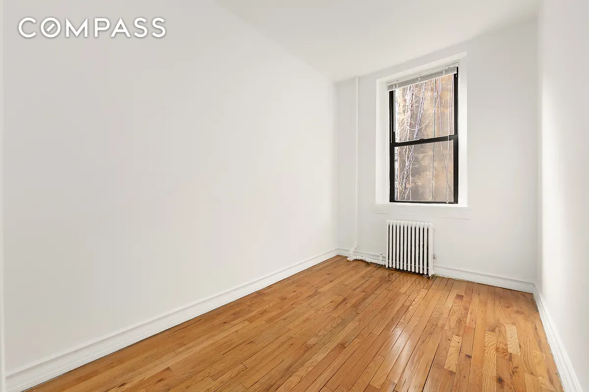 #5 photo, 149 Sullivan Street, SoHo , NY 10012