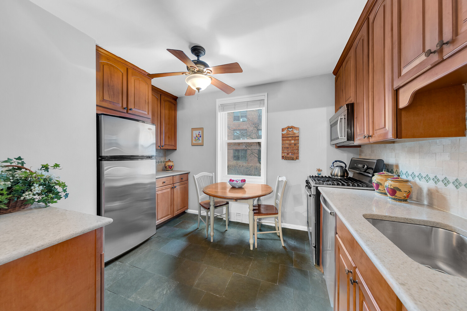 #4 photo, 9201 SHORE Road, Fort Hamilton , NY 11209