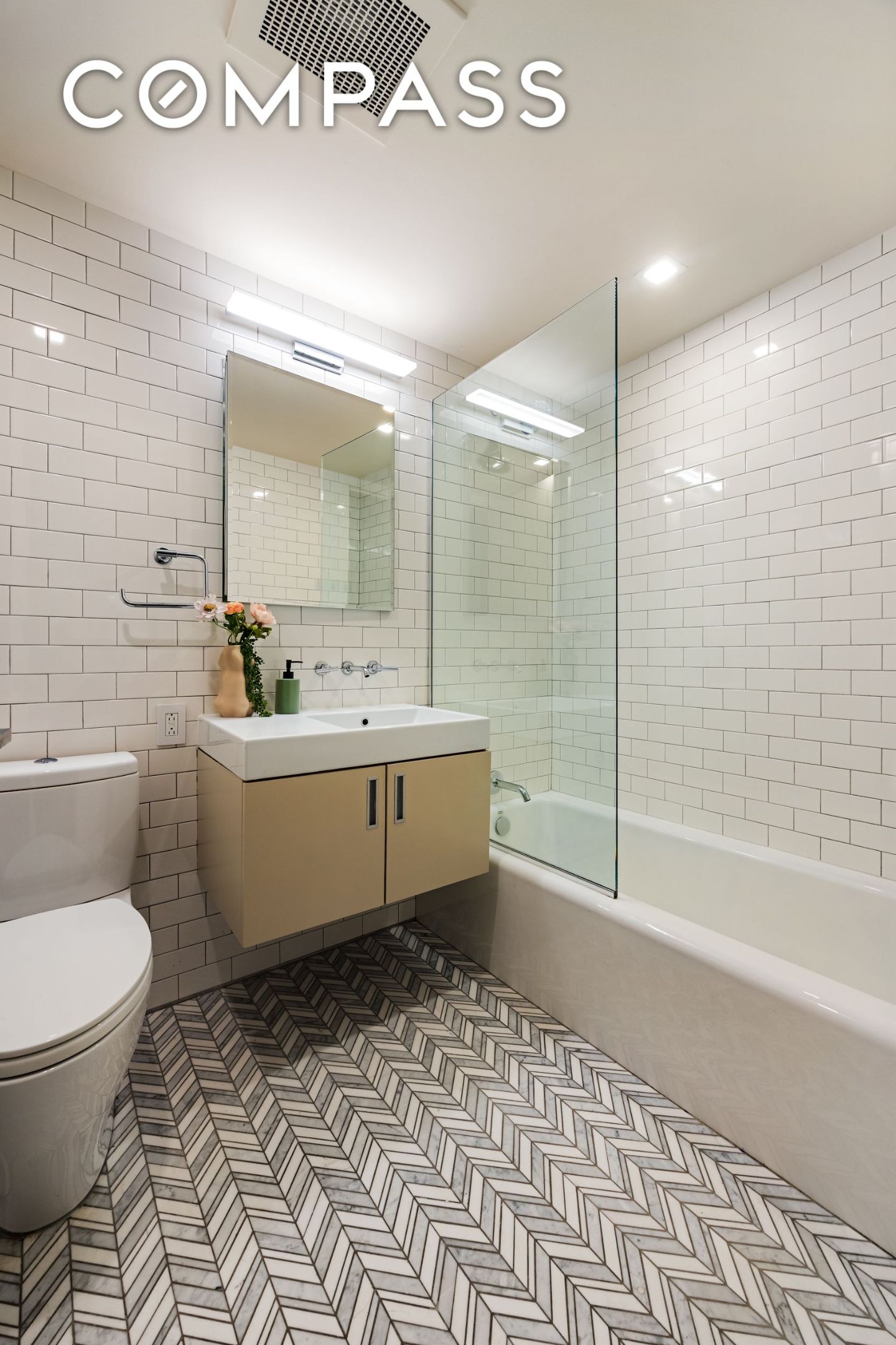 #20 photo, 159 Duane Street, Tribeca , NY 10013