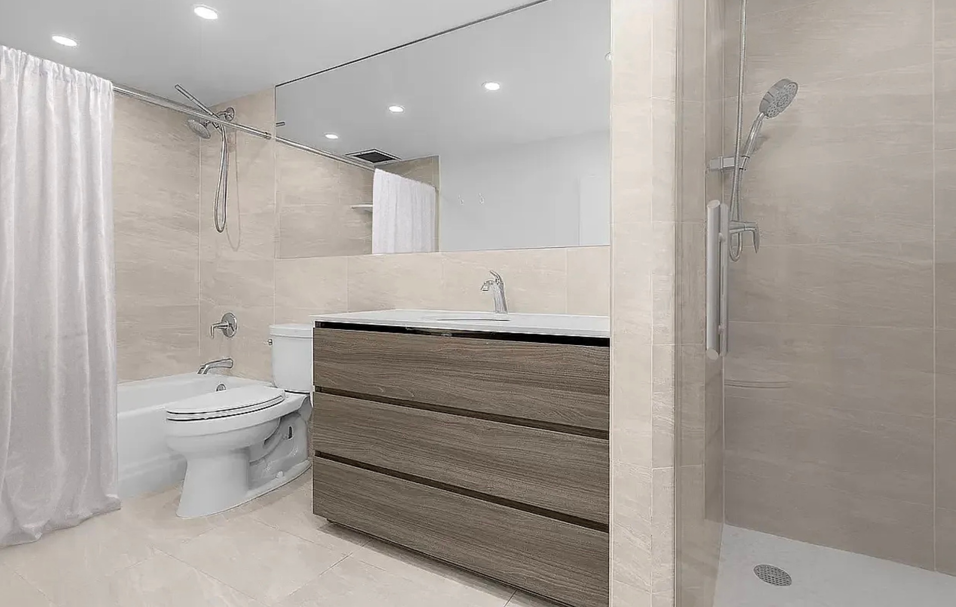 #7 photo, 400 E 70th Street, Upper East Side , NY 10021