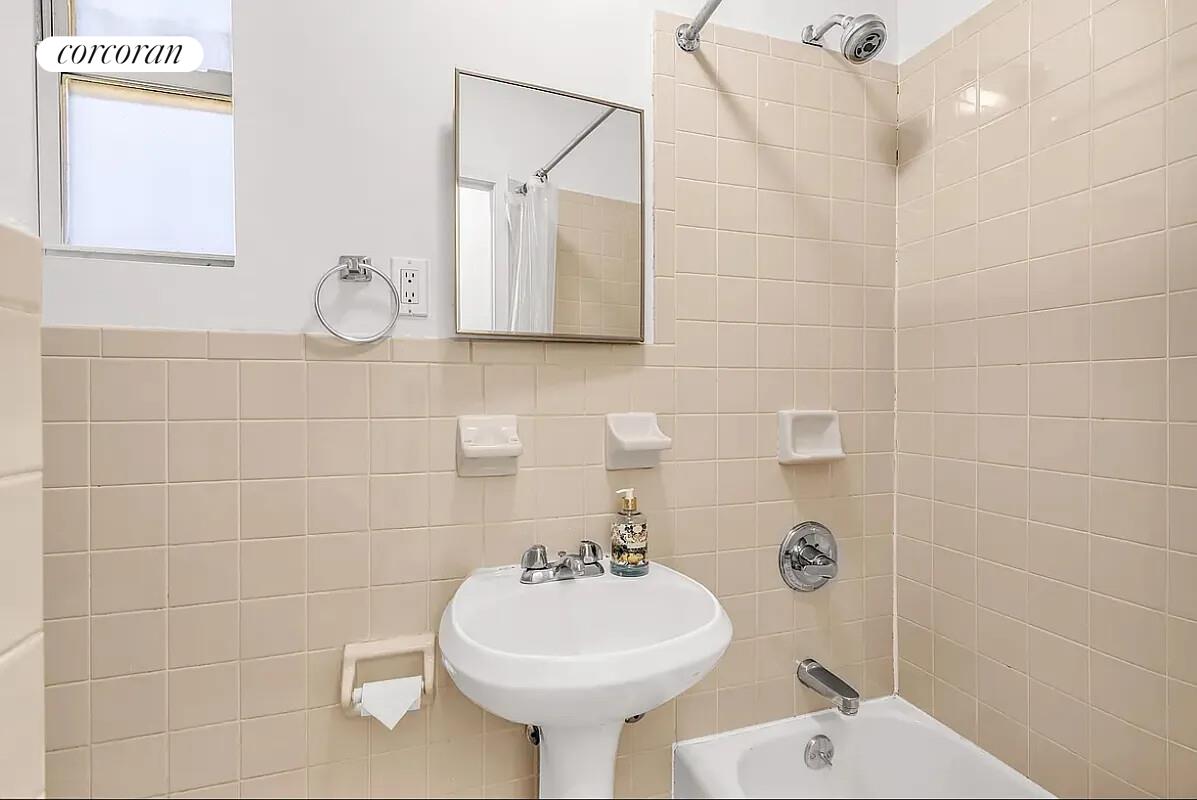 #5 photo, New York City, 曼哈顿 Hell's Kitchen , NY 10036