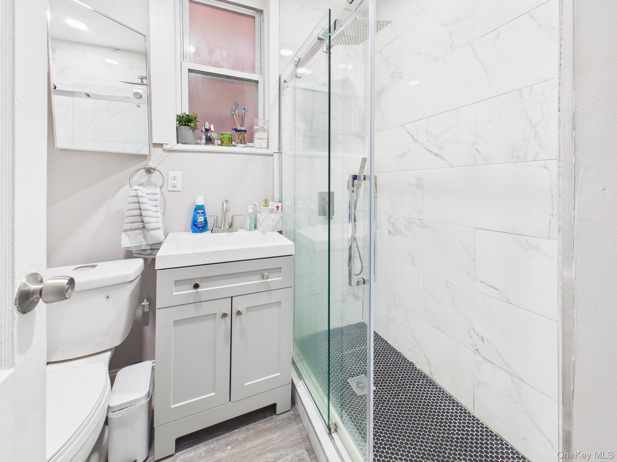 #7 photo, 623 Baker Avenue, Bronx , NY 10460