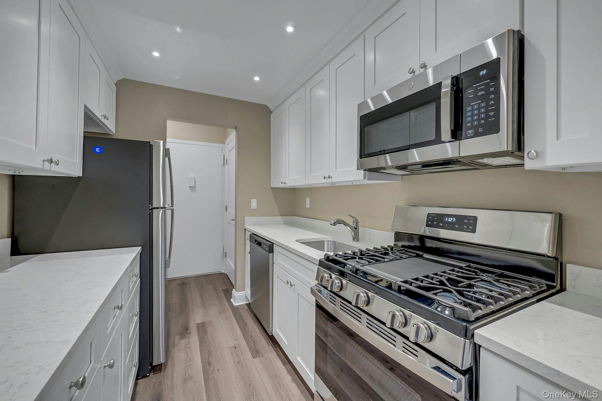 #1 photo, 505 White Plains Road, Eastchester , NY 10709