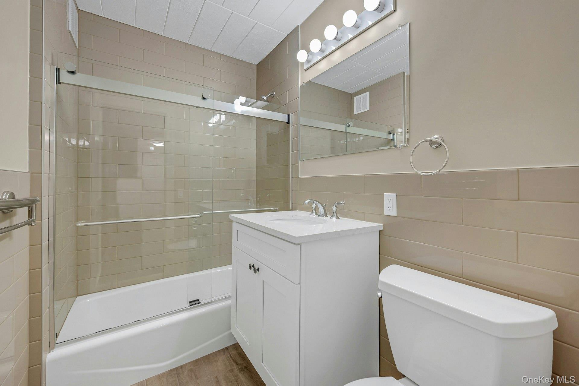 #14 photo, 505 White Plains Road, Eastchester , NY 10709