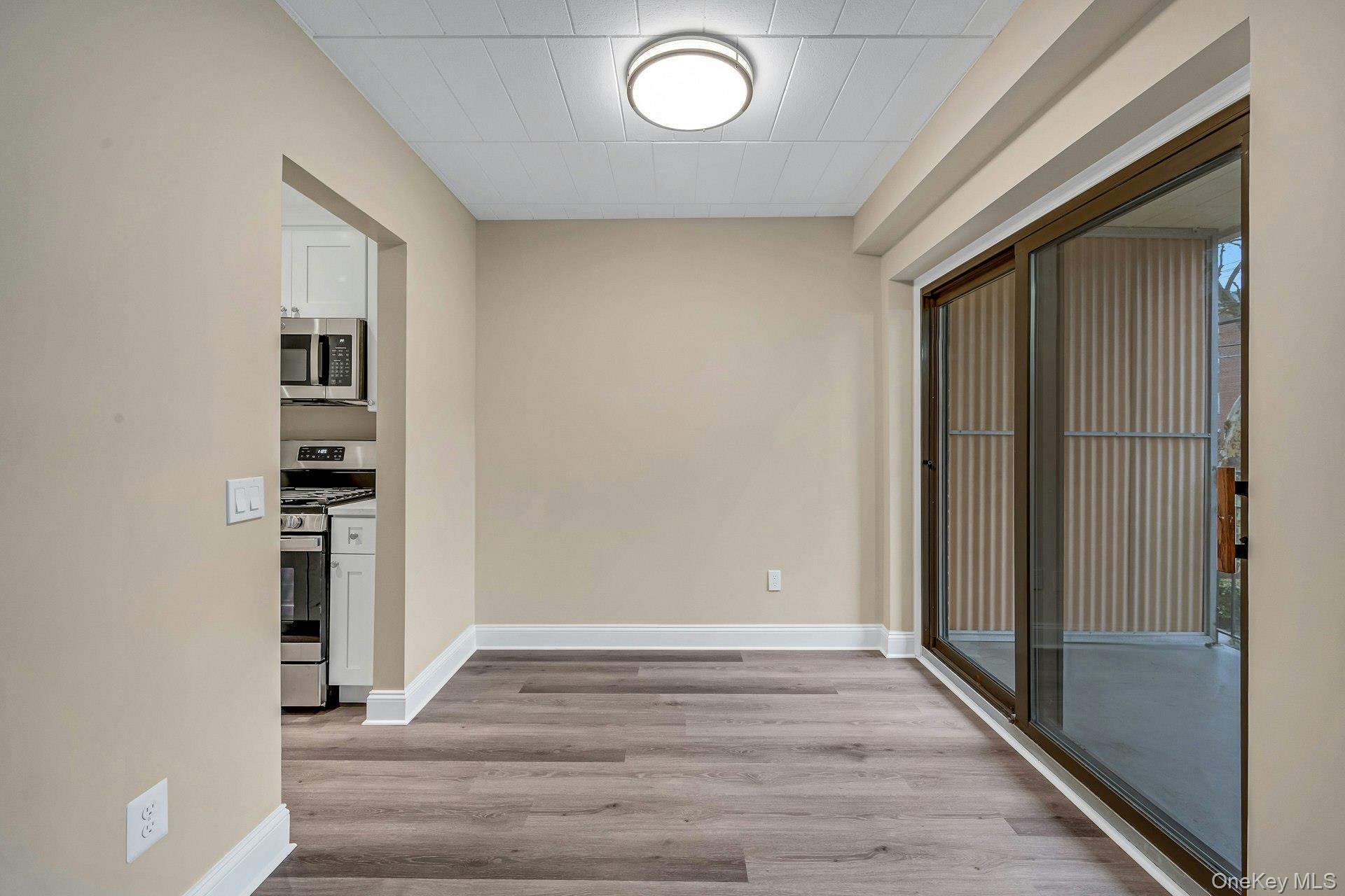 #6 photo, 505 White Plains Road, Eastchester , NY 10709