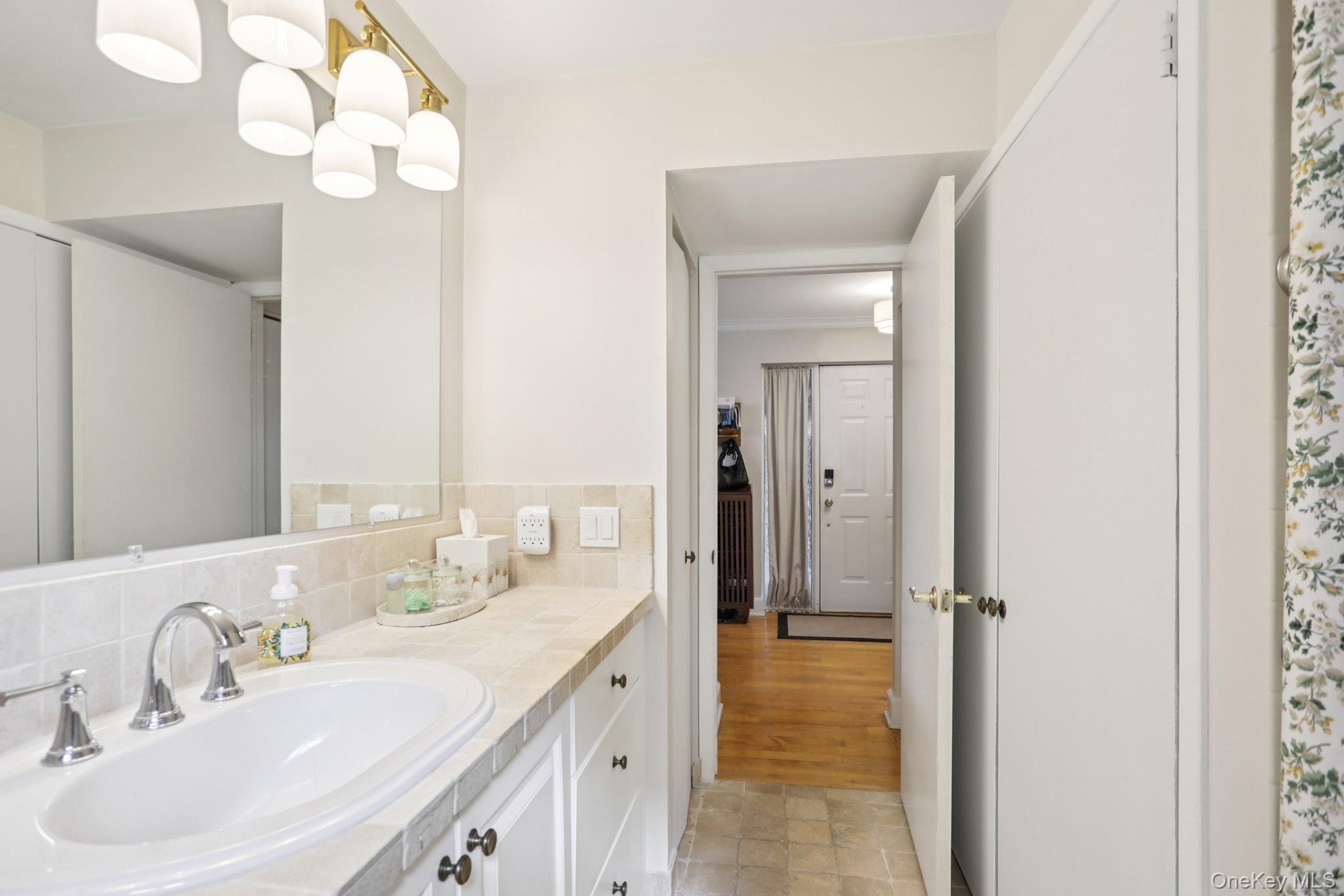 #17 photo, 168 Birchwood Close, Chappaqua , NY 10514