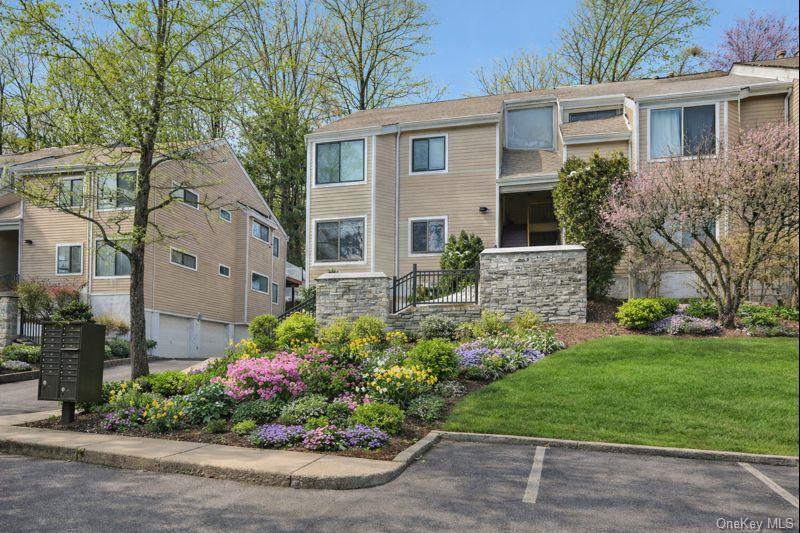 #2 photo, 168 Birchwood Close, Chappaqua , NY 10514