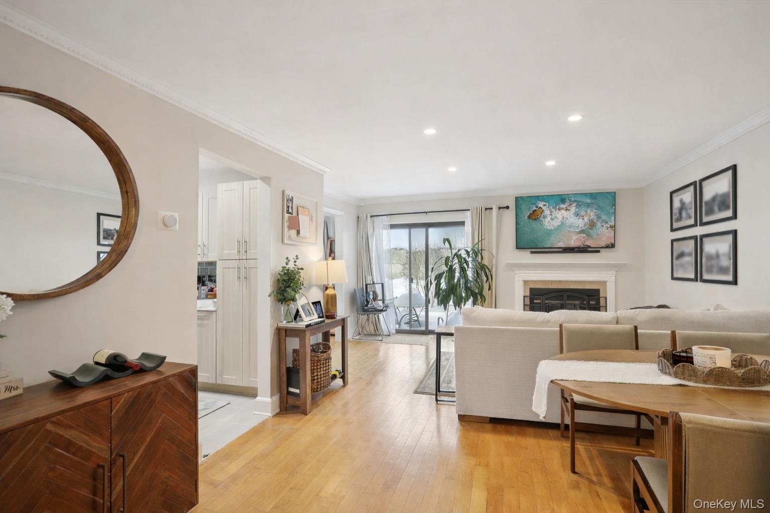 #3 photo, 168 Birchwood Close, Chappaqua , NY 10514