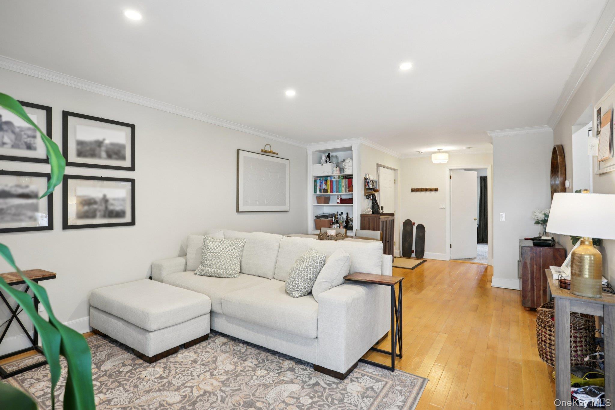 #6 photo, 168 Birchwood Close, Chappaqua , NY 10514