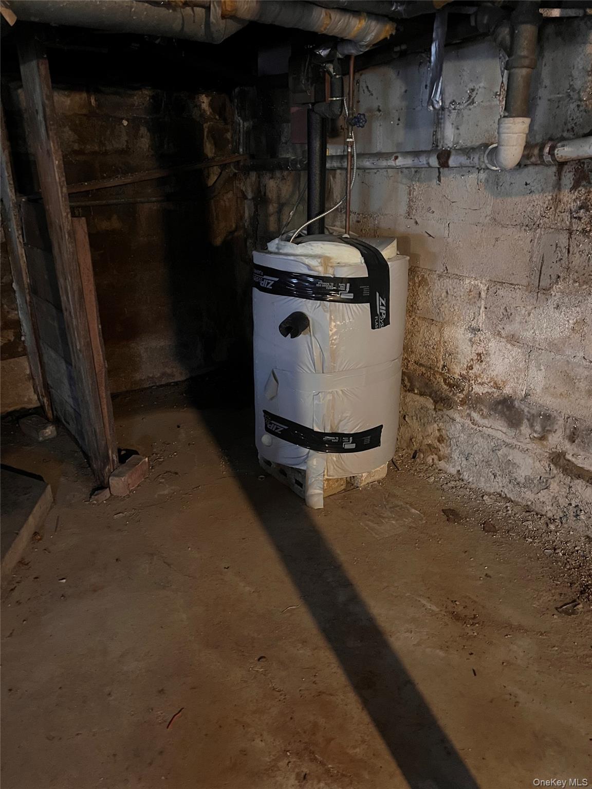 #12 photo, 206 Lakeview Road, Wappingers Falls , NY 12590