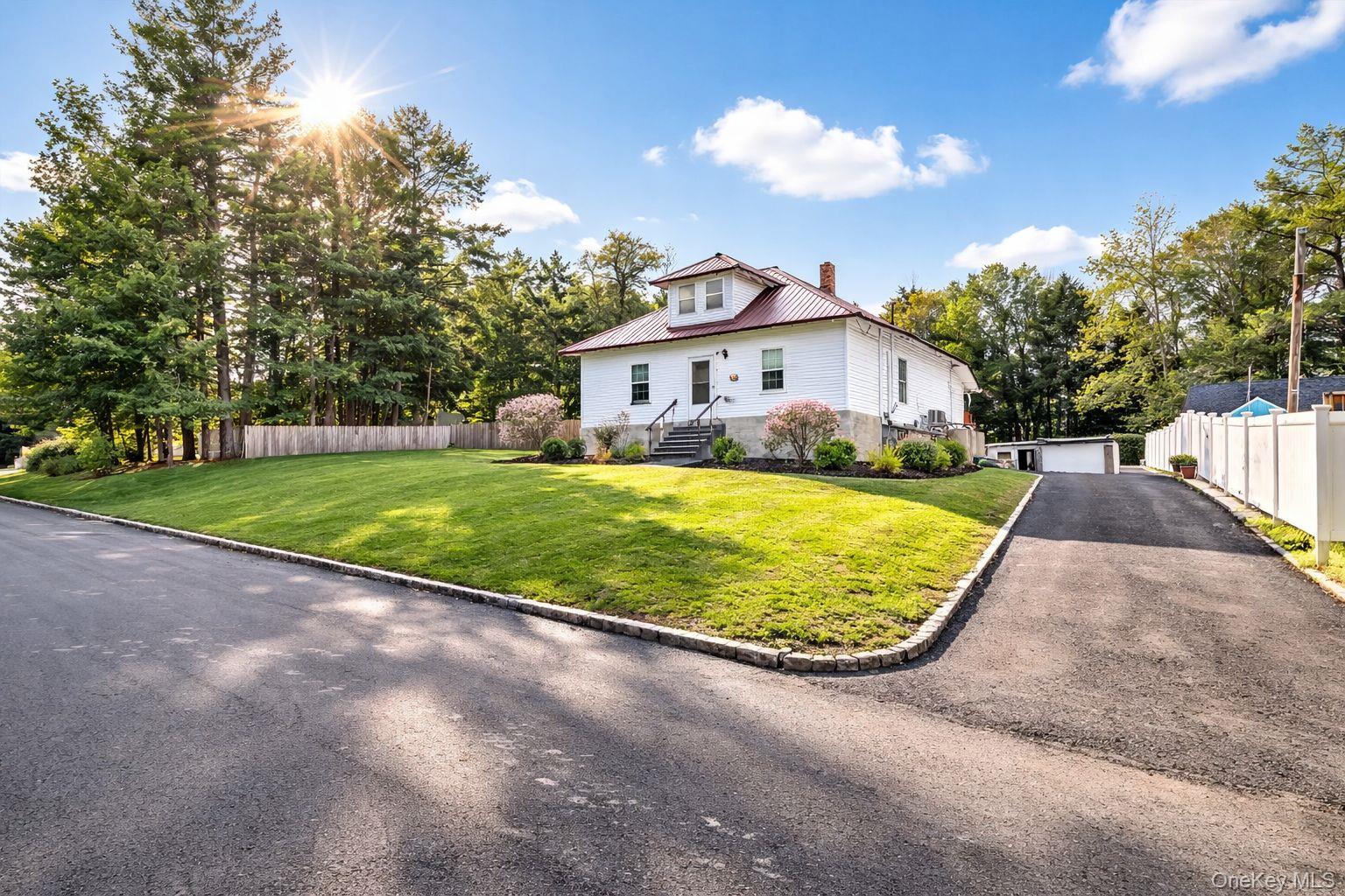 #1 photo, 12 Highland Avenue, 纽约州 Monticello , NY 12701