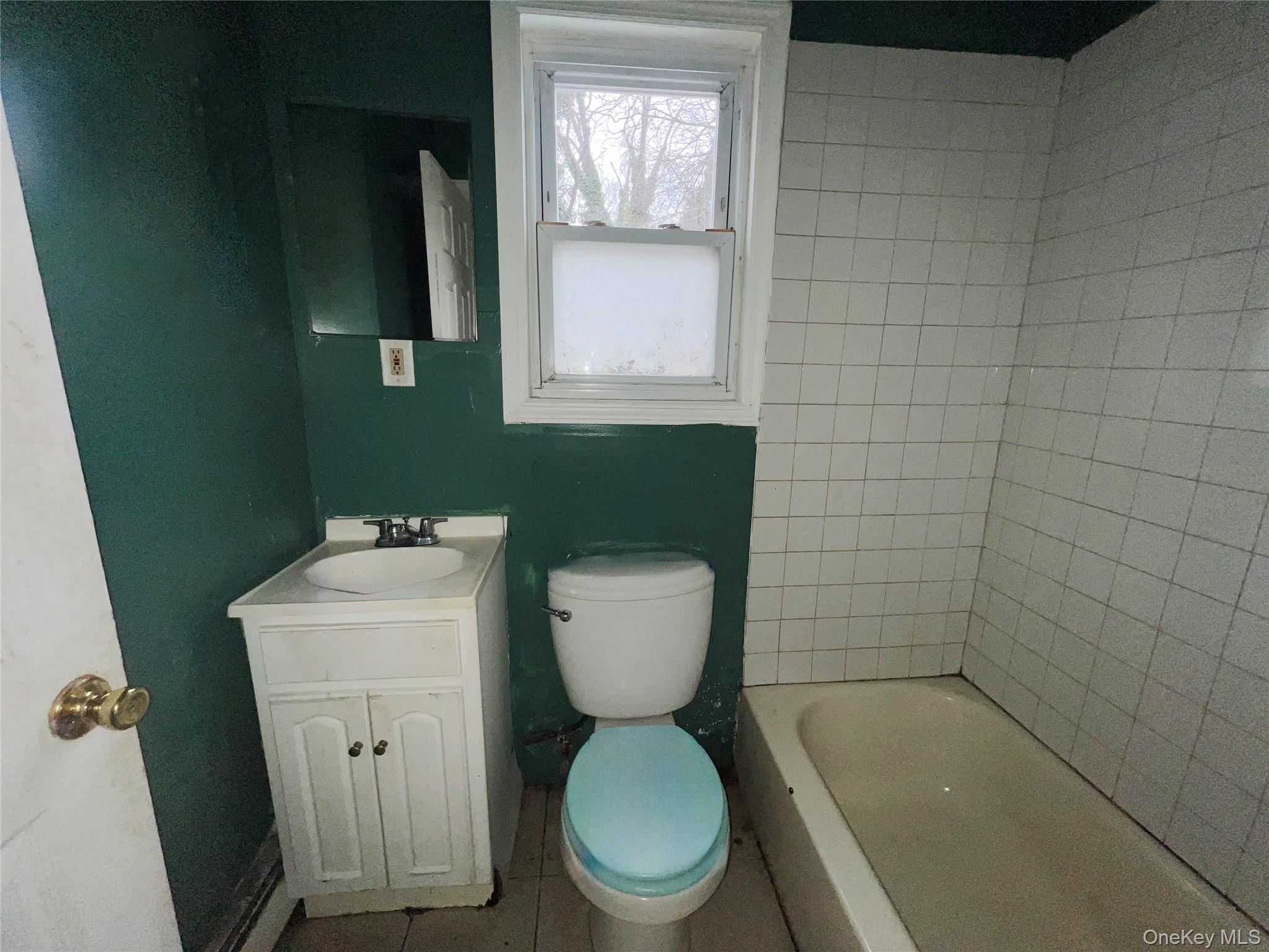 #10 photo, 13533 234th Place, कुईंस Rosedale , NY 11422