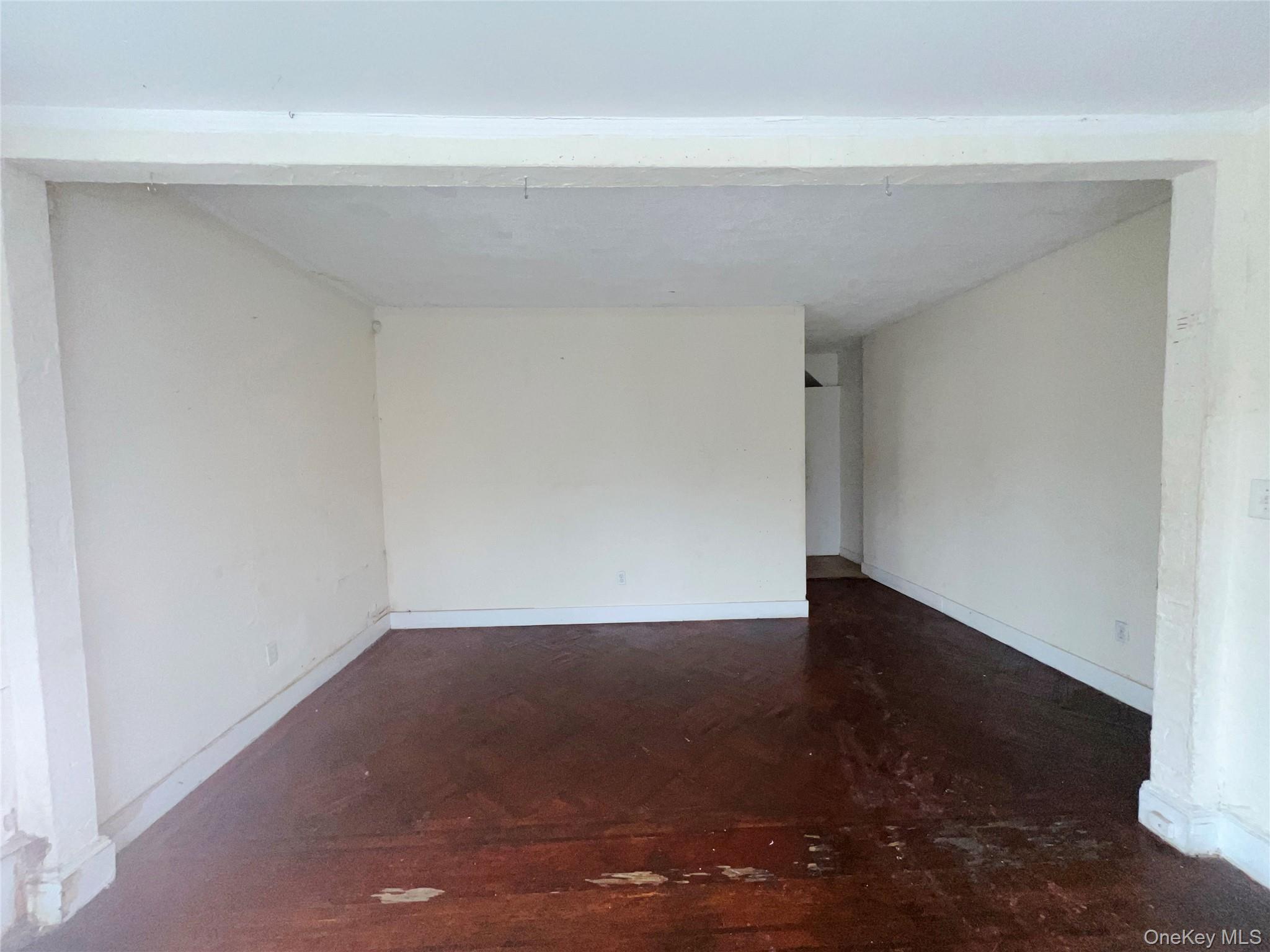 #3 photo, 13533 234th Place, कुईंस Rosedale , NY 11422