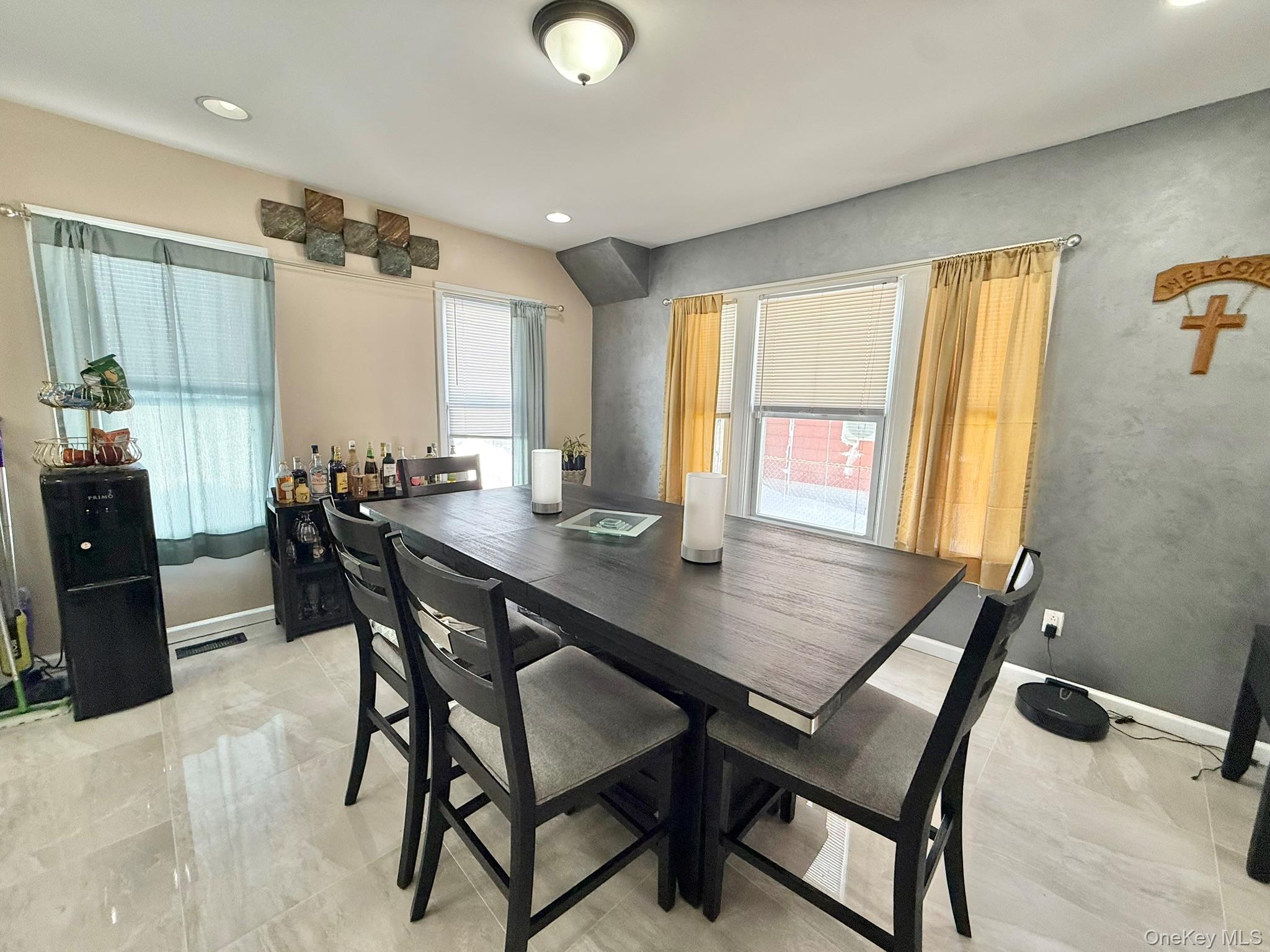 #10 photo, 7 Bernhard Street, नासाउ काउंटी Hempstead , NY 11550