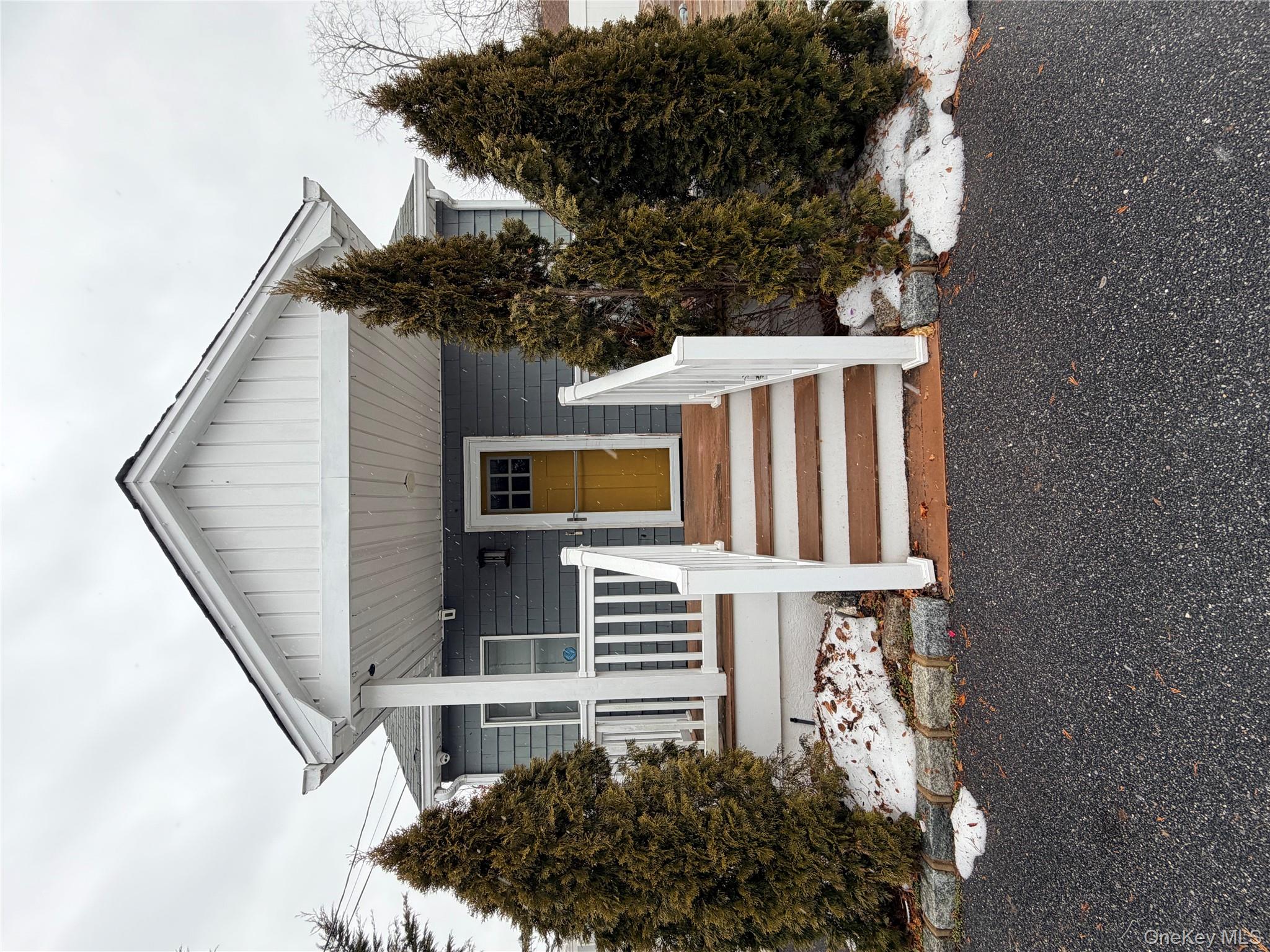 #1 photo, 5 Bristol Street, Саффолк ‖ Huntington , NY 11743