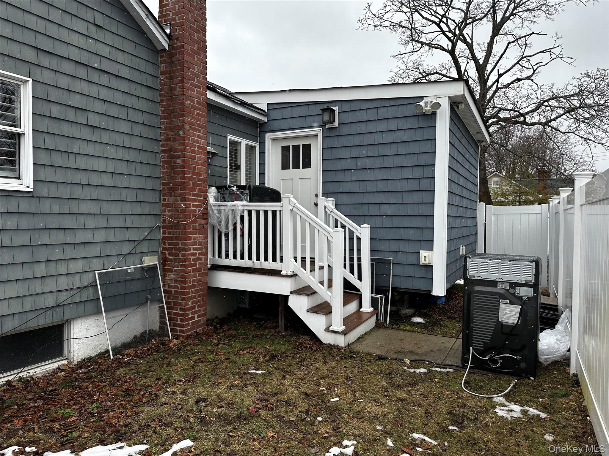 #3 photo, 5 Bristol Street, Саффолк ‖ Huntington , NY 11743