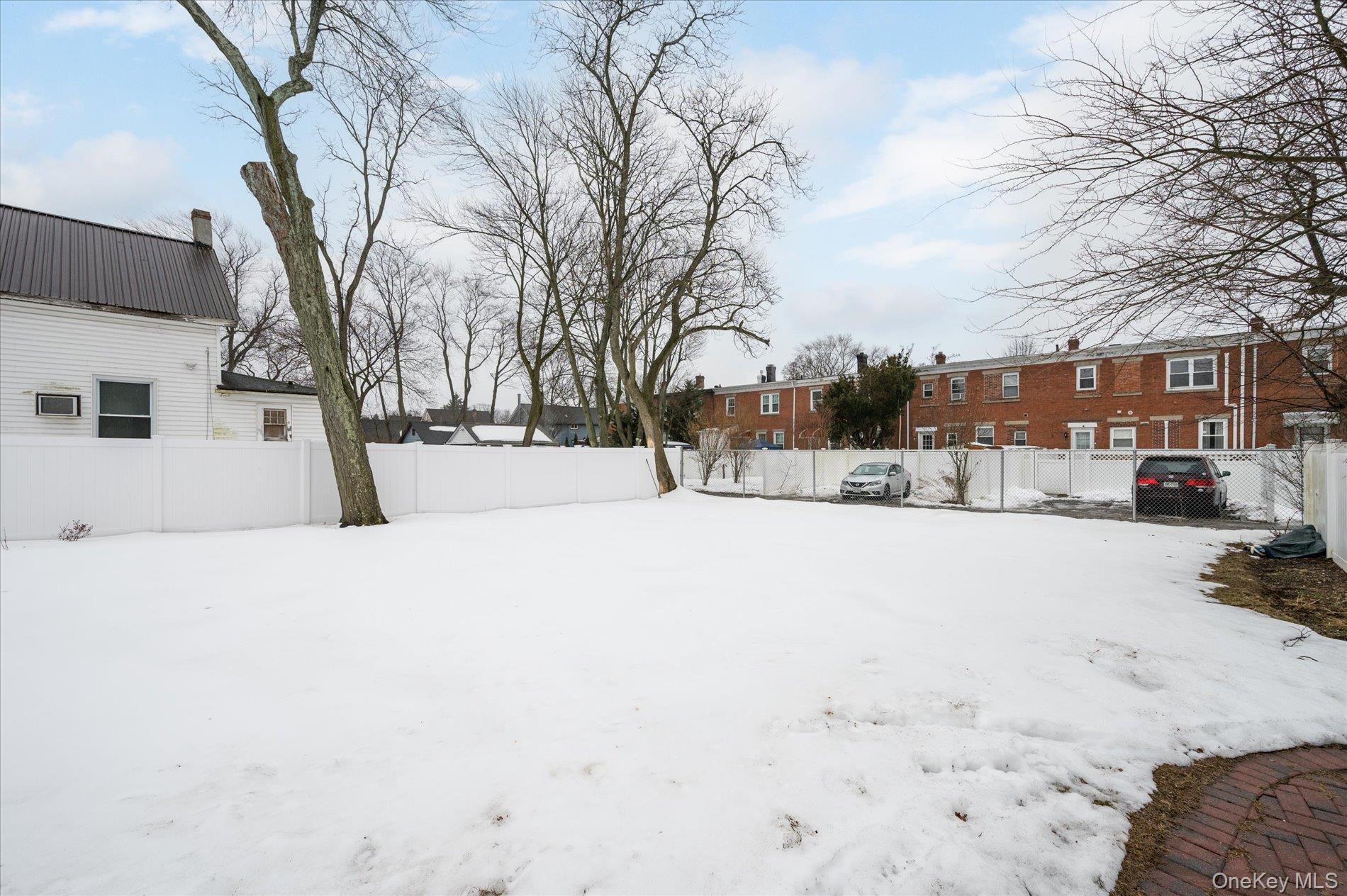 #13 photo, 34 S Front Street, नासाउ काउंटी Farmingdale , NY 11735