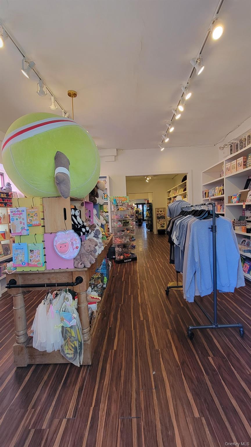 #3 photo, 3215 33 Street, Astoria , NY 11106