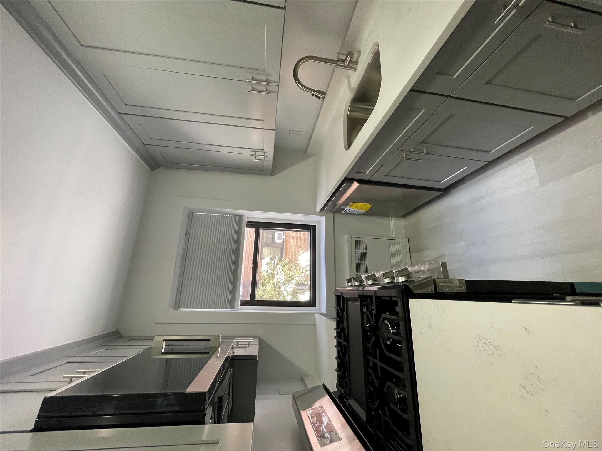 #15 photo, 118-60 METROPOLITAN Avenue, Kew Gardens , NY 11415