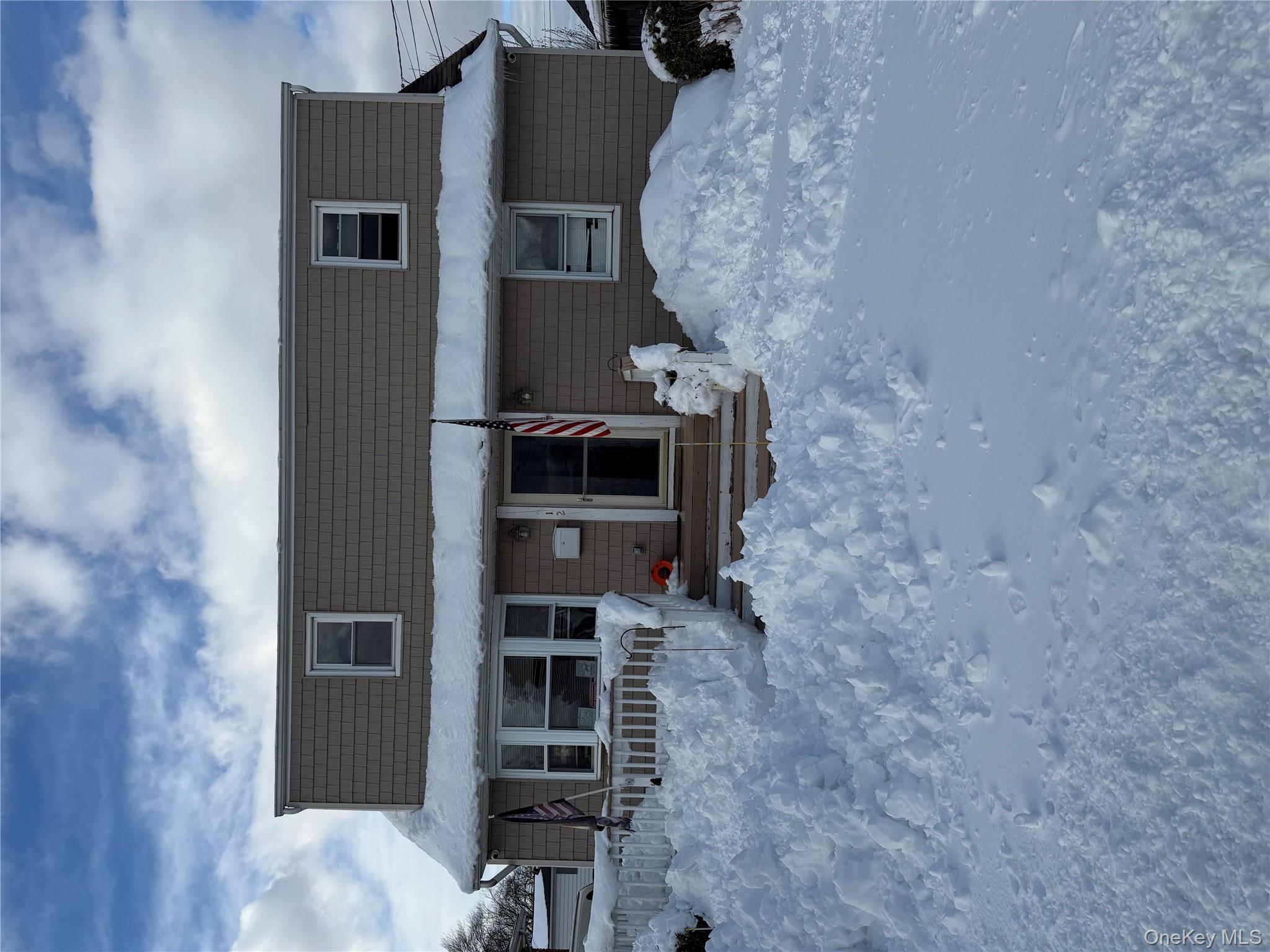 #1 photo, 712 7th Street, Саффолк ‖ West Babylon , NY 11704