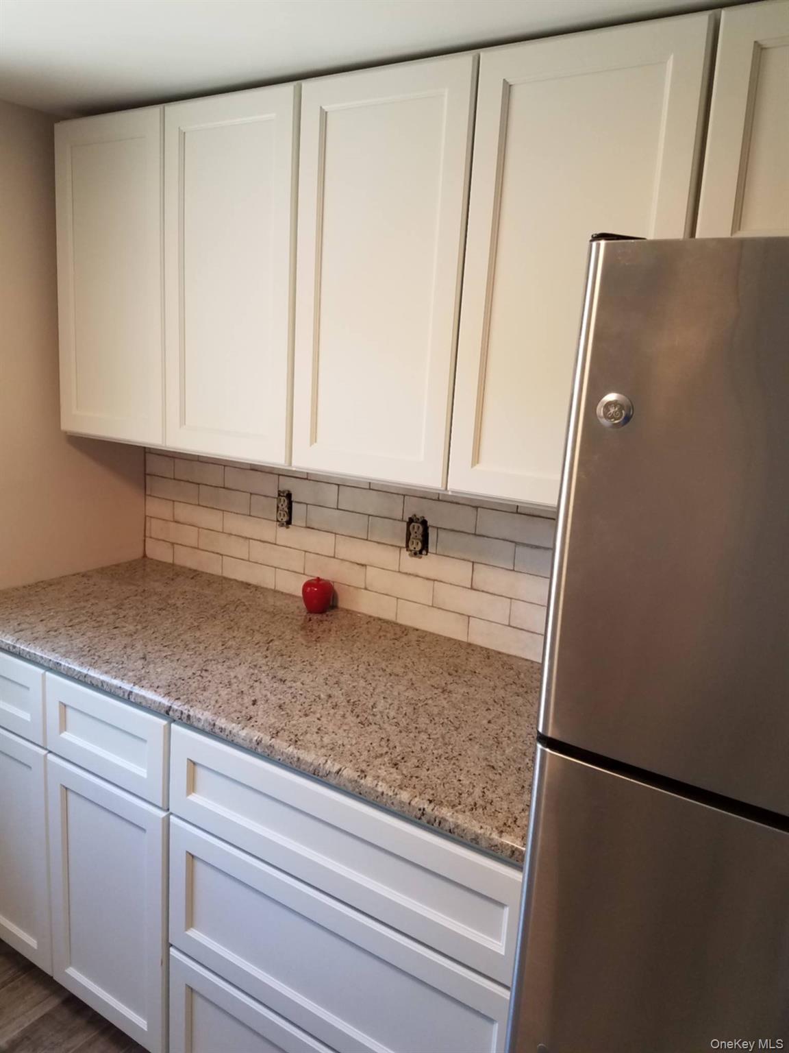 #4 photo, 712 7th Street, Саффолк ‖ West Babylon , NY 11704