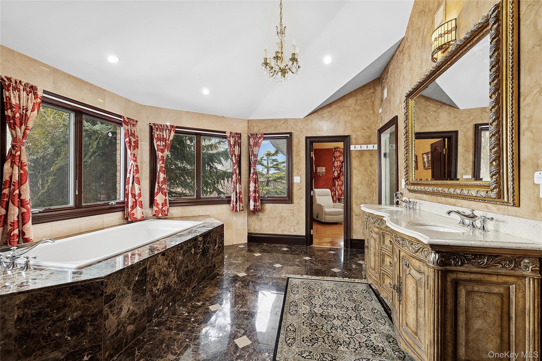 #15 photo, 582 Atlantic Avenue, Lawrence , NY 11559