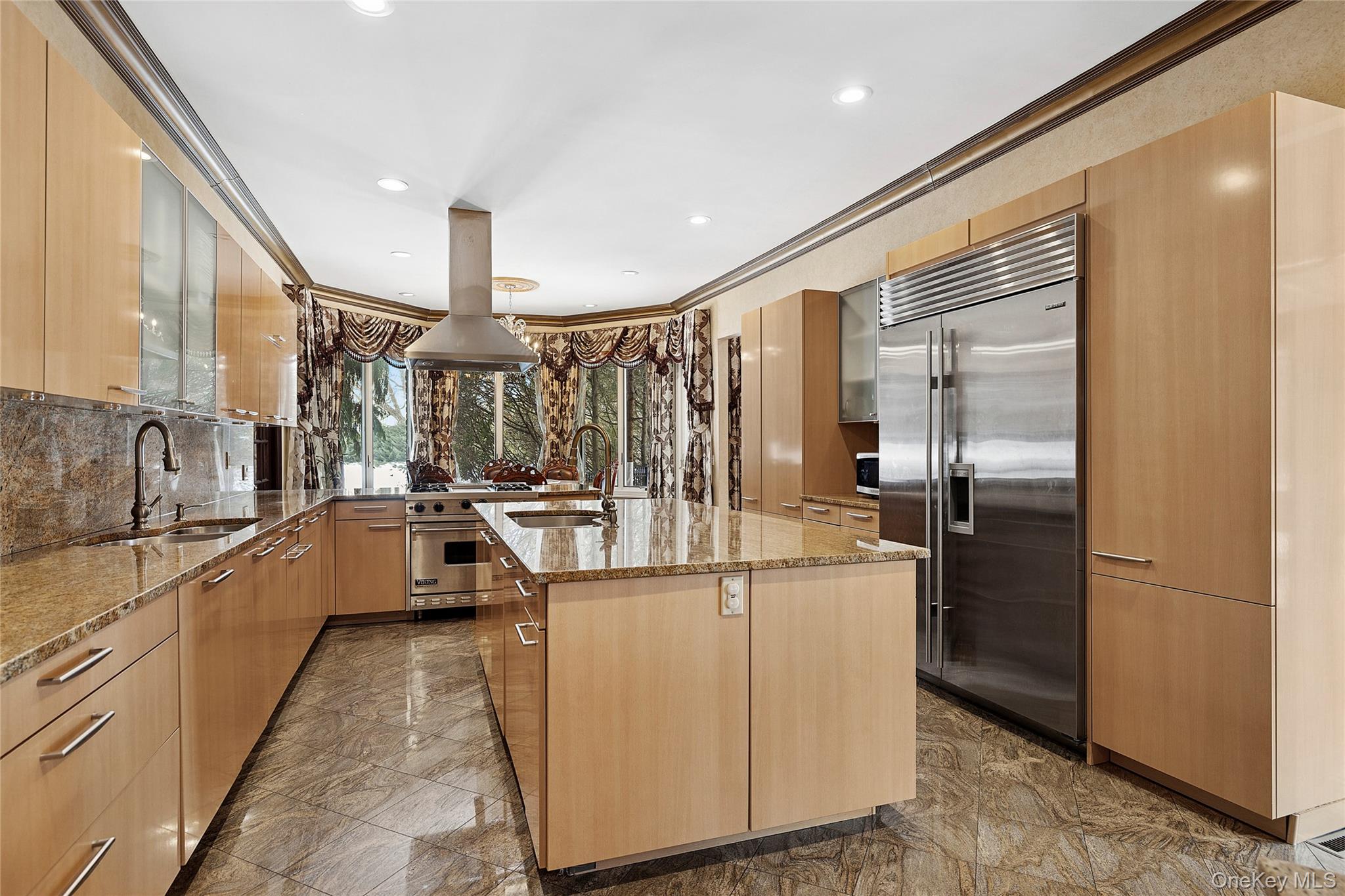 #7 photo, 582 Atlantic Avenue, Lawrence , NY 11559