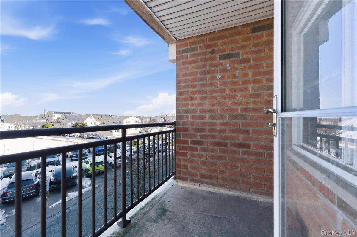 #14 photo, 740 E Broadway, नासाउ काउंटी Long Beach , NY 11561