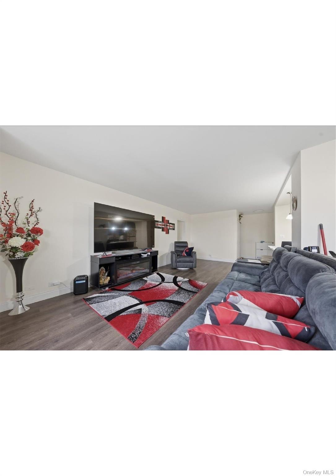 #16 photo, 825 Morrison Avenue, הברונקס Bronx , NY 10473