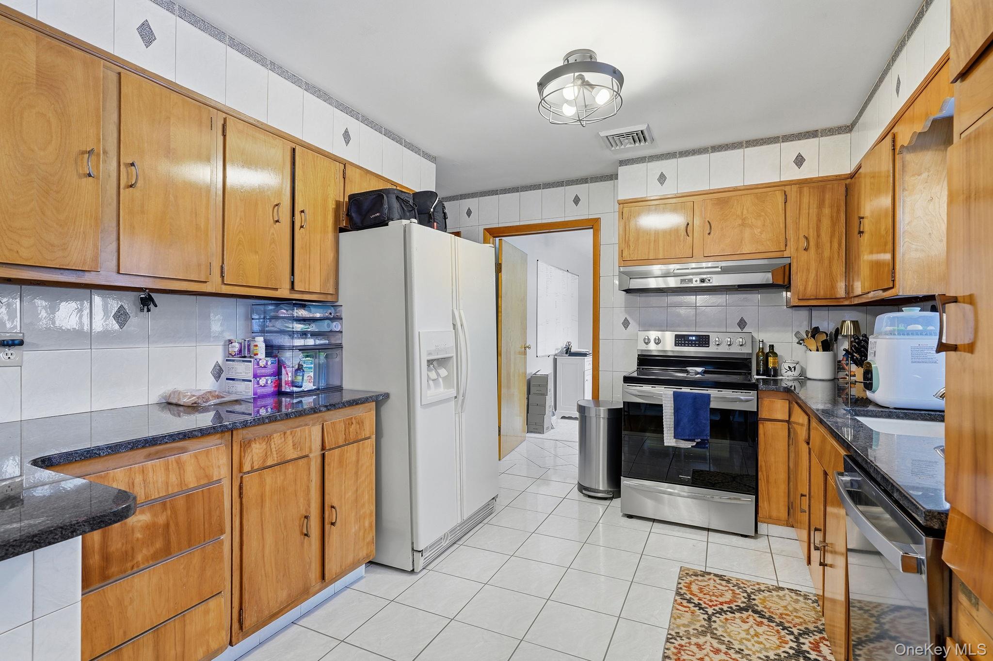 #7 photo, 946 Route 311, Patterson , NY 12563