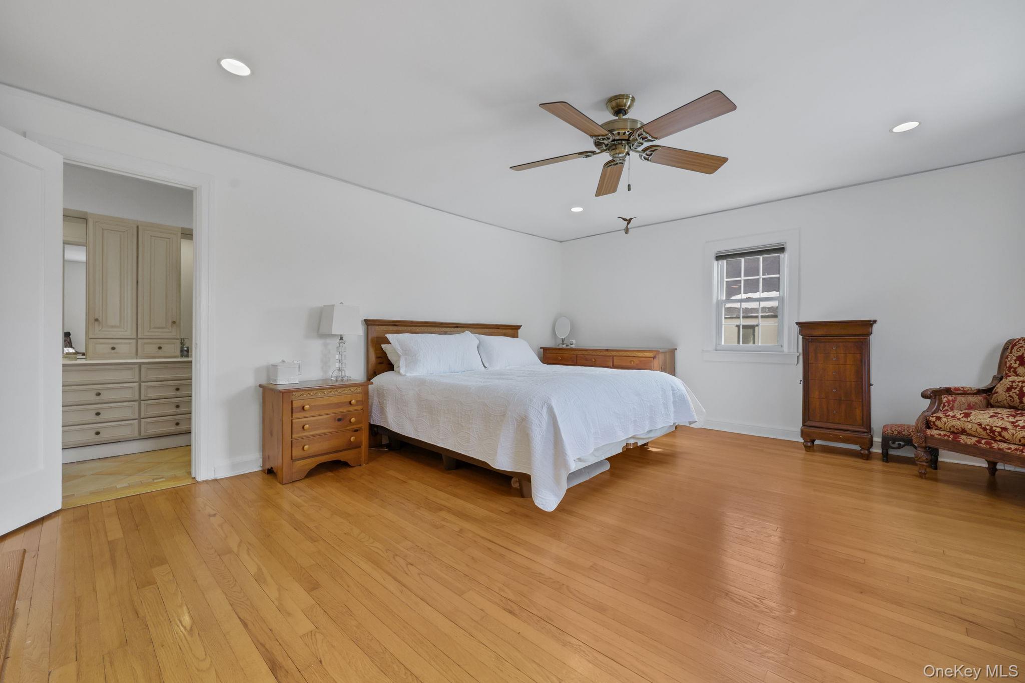 #16 photo, 401 Heathcote Road, Scarsdale , NY 10583