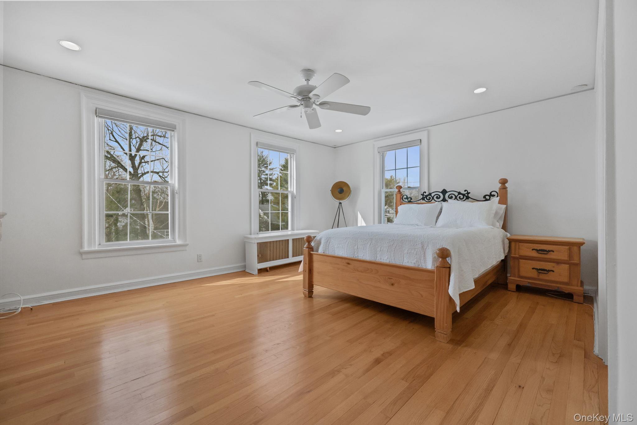 #19 photo, 401 Heathcote Road, Scarsdale , NY 10583