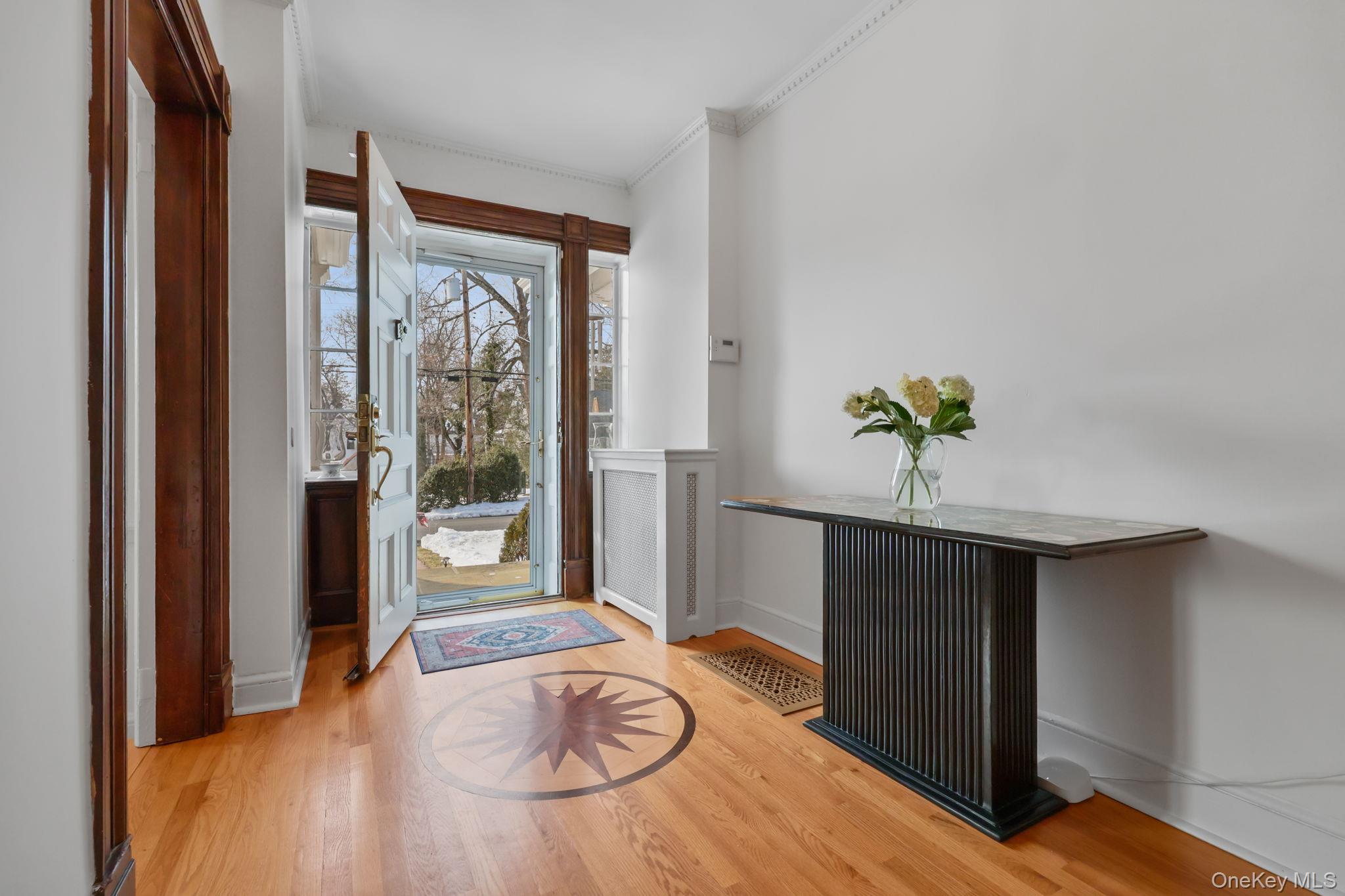 #2 photo, 401 Heathcote Road, Scarsdale , NY 10583