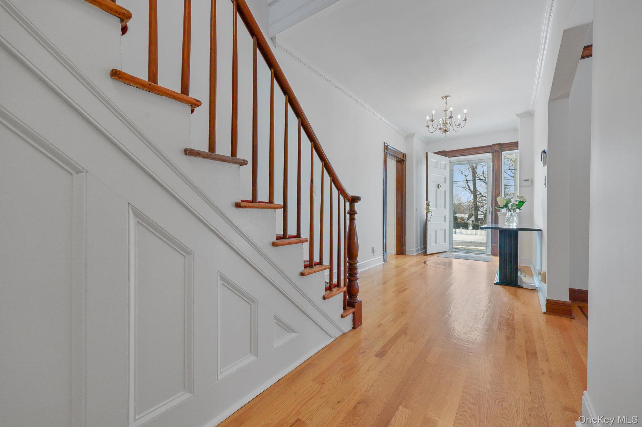 #3 photo, 401 Heathcote Road, Scarsdale , NY 10583