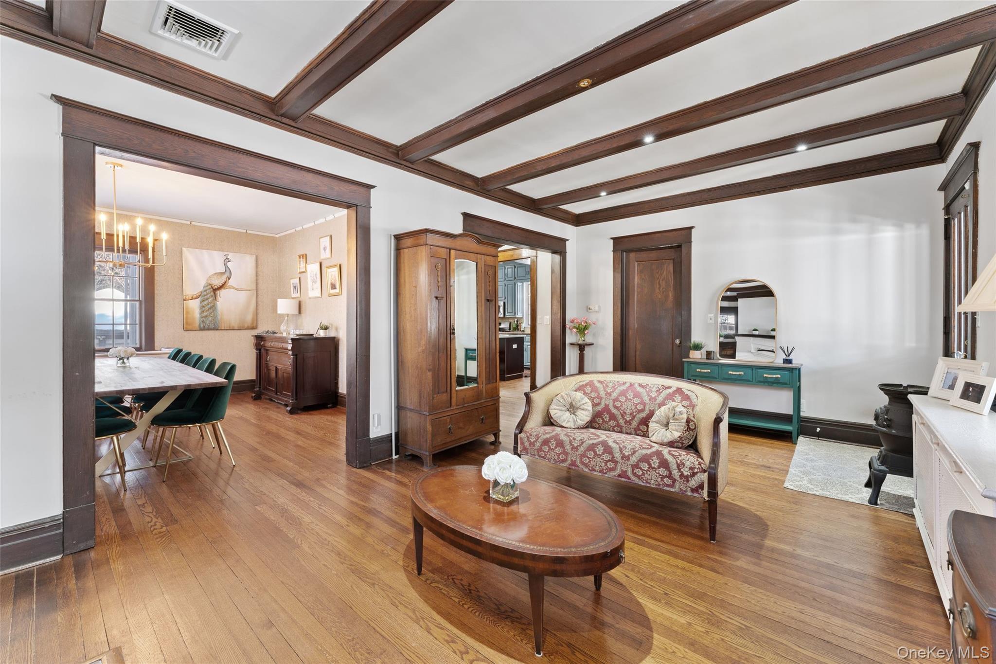 #7 photo, 12 Swarthmore Road, Scarsdale , NY 10583