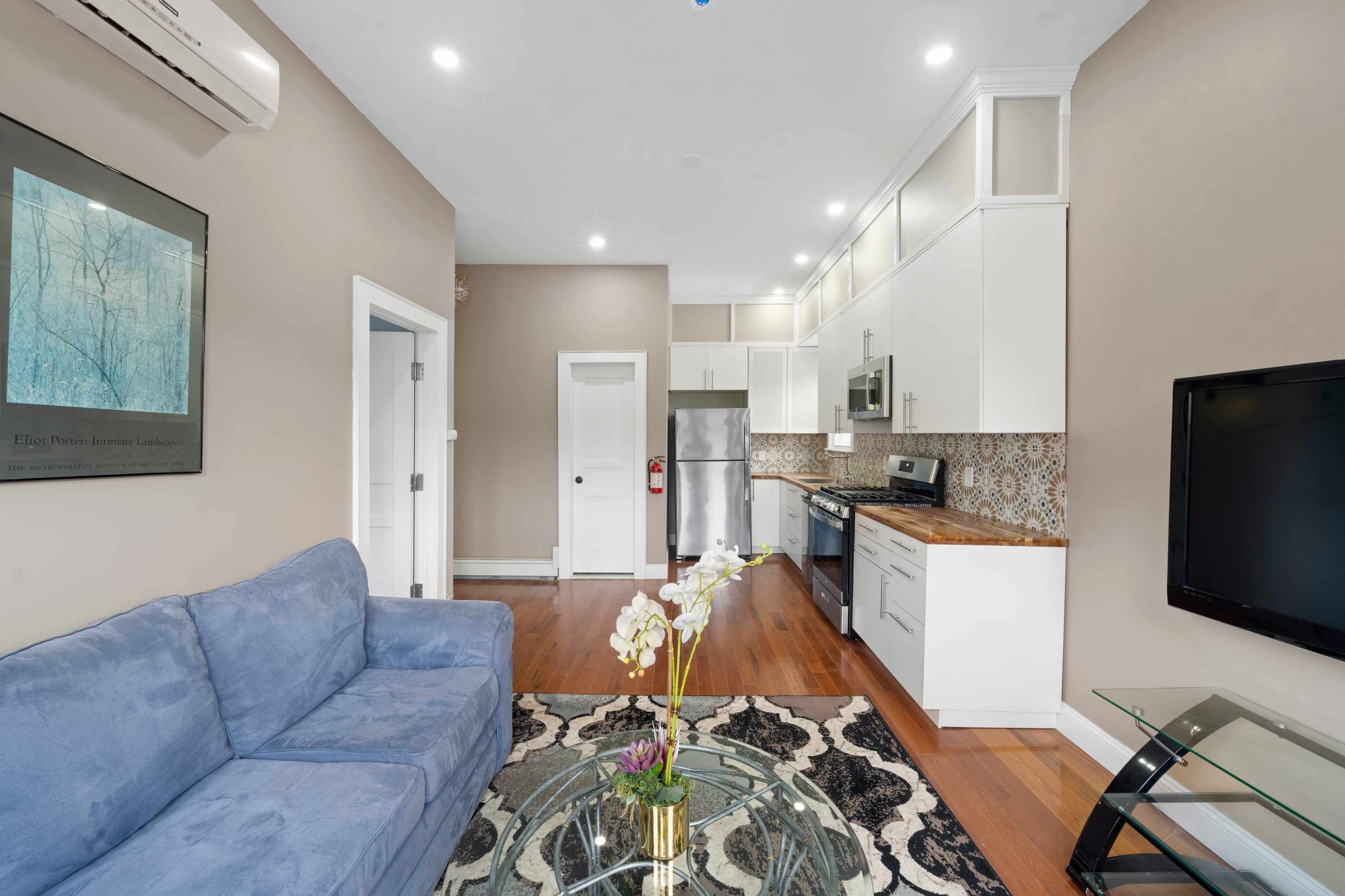 #3 photo, 550 Morris Park Avenue, Van Nest , NY 10460